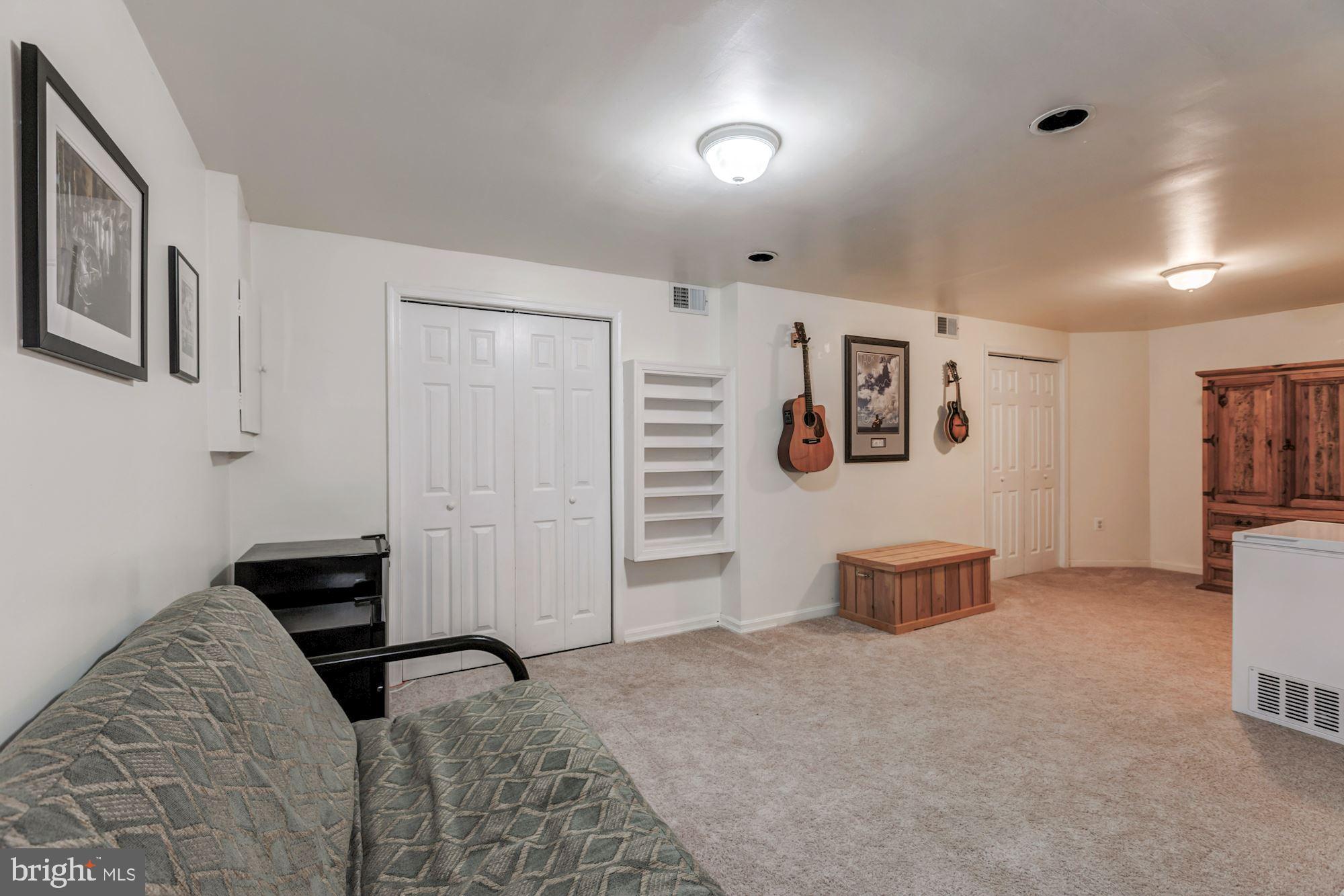 LANDSDOWNE - Residential Lease