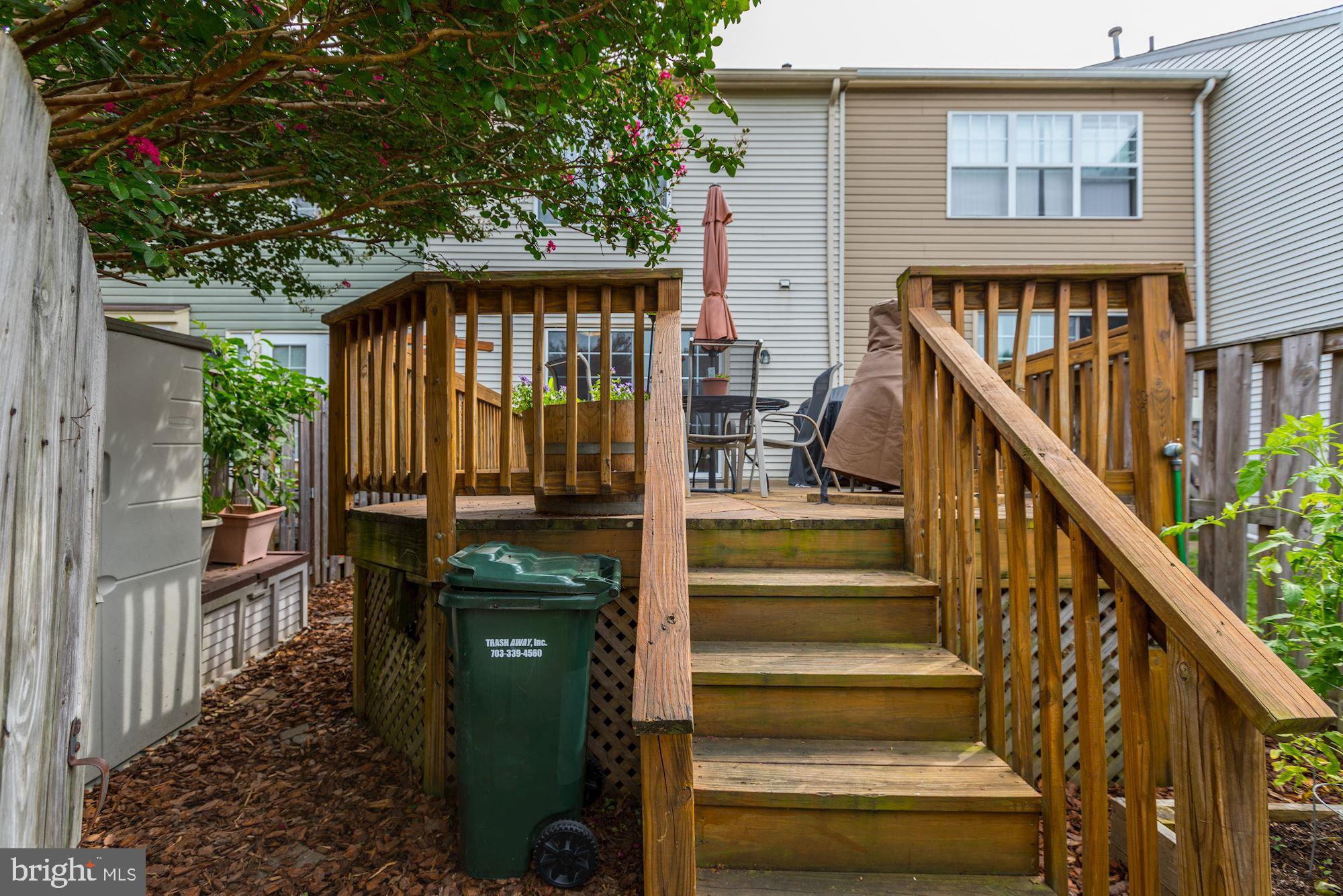 LANDSDOWNE - Residential Lease