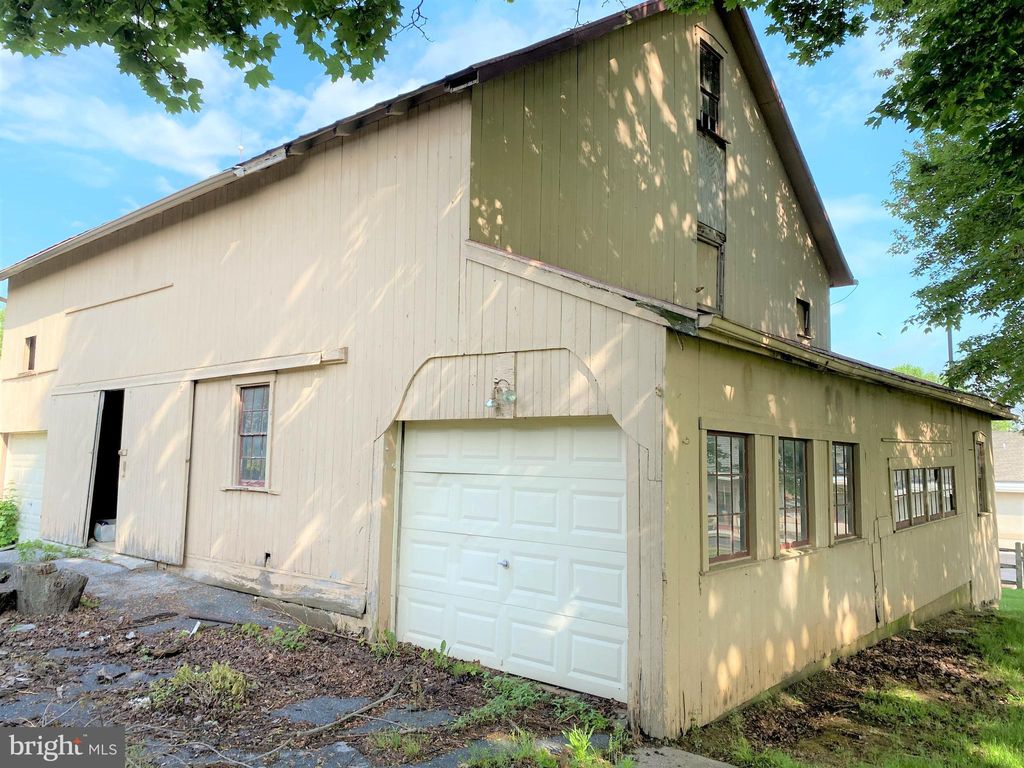 Photo of 140 EASTBROOK RD, SMOKETOWN, PA 17576 (MLS # PALA2026912)