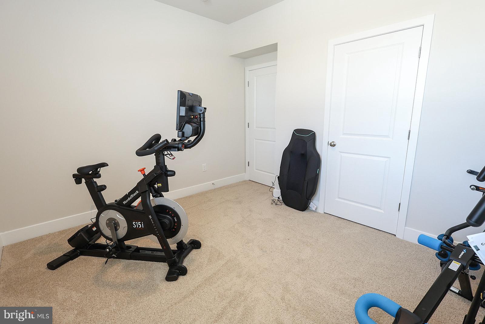 PEMBROOKE - Residential