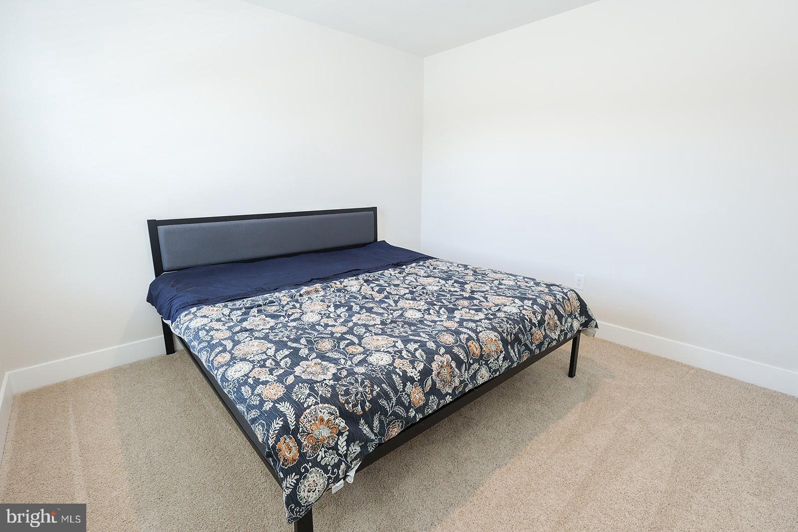 PEMBROOKE - Residential