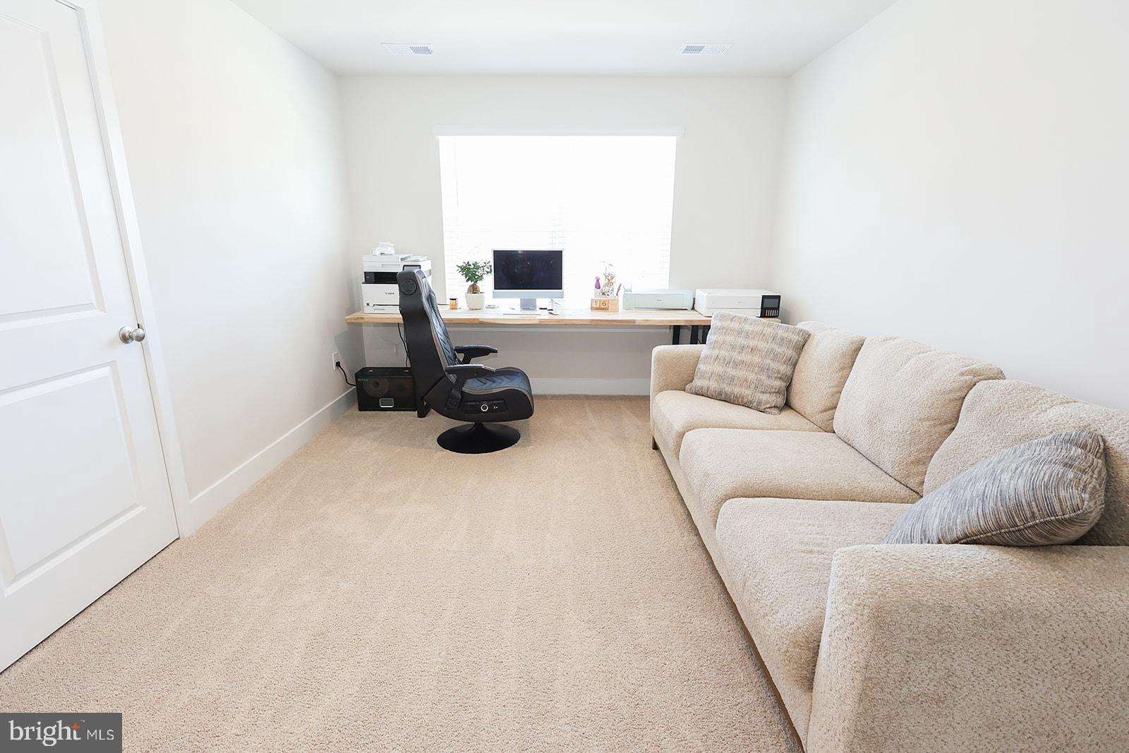 PEMBROOKE - Residential