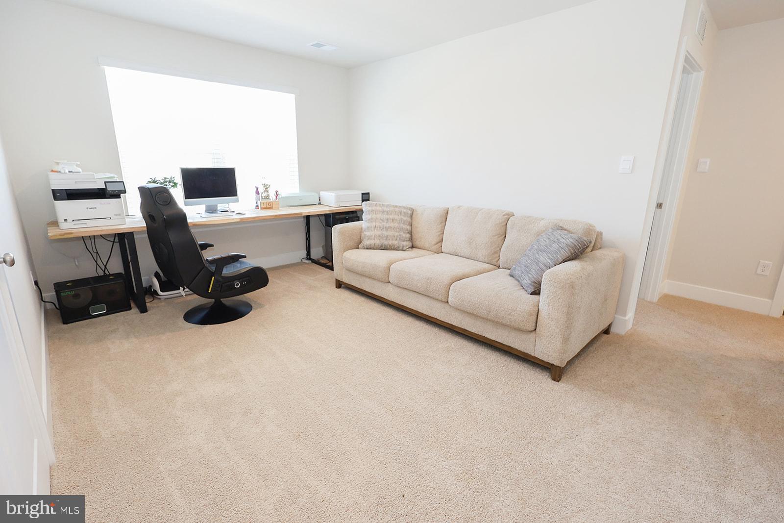 PEMBROOKE - Residential