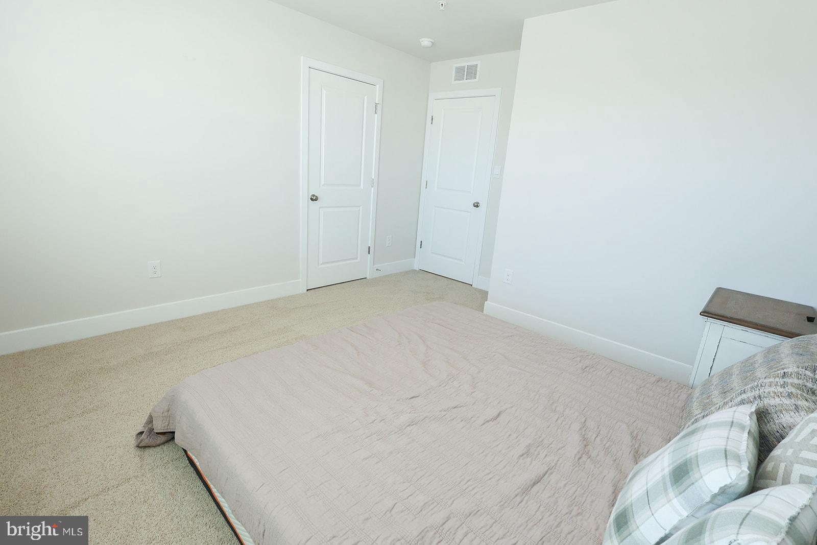 PEMBROOKE - Residential