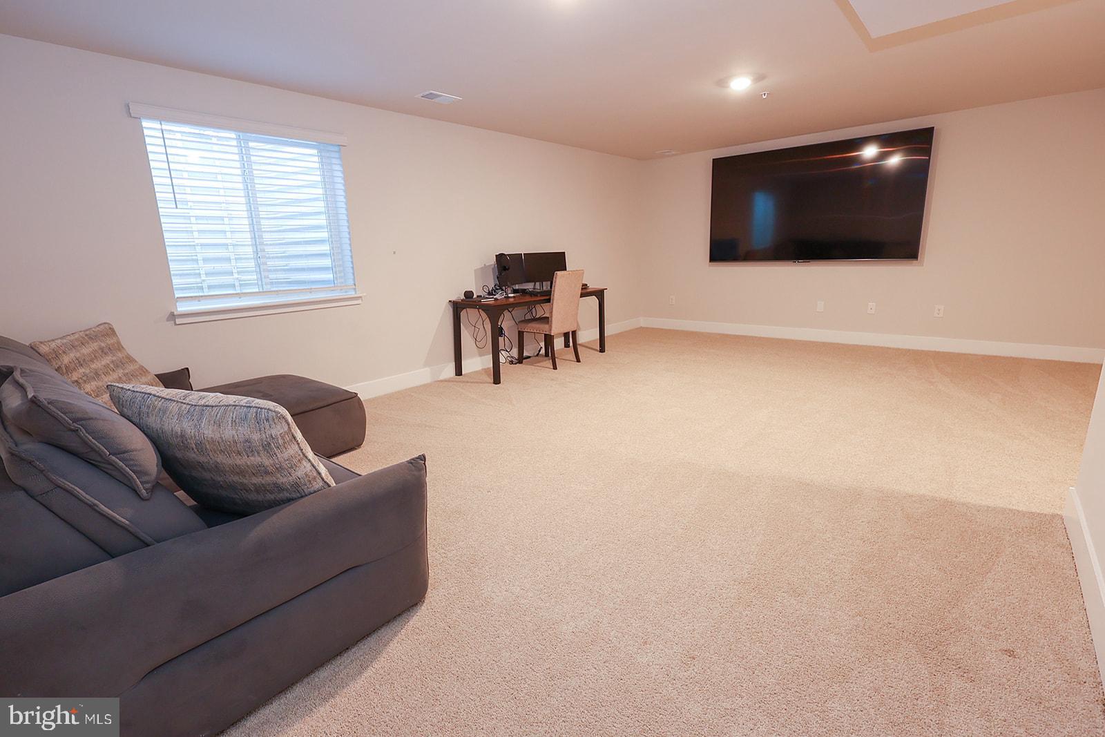 PEMBROOKE - Residential