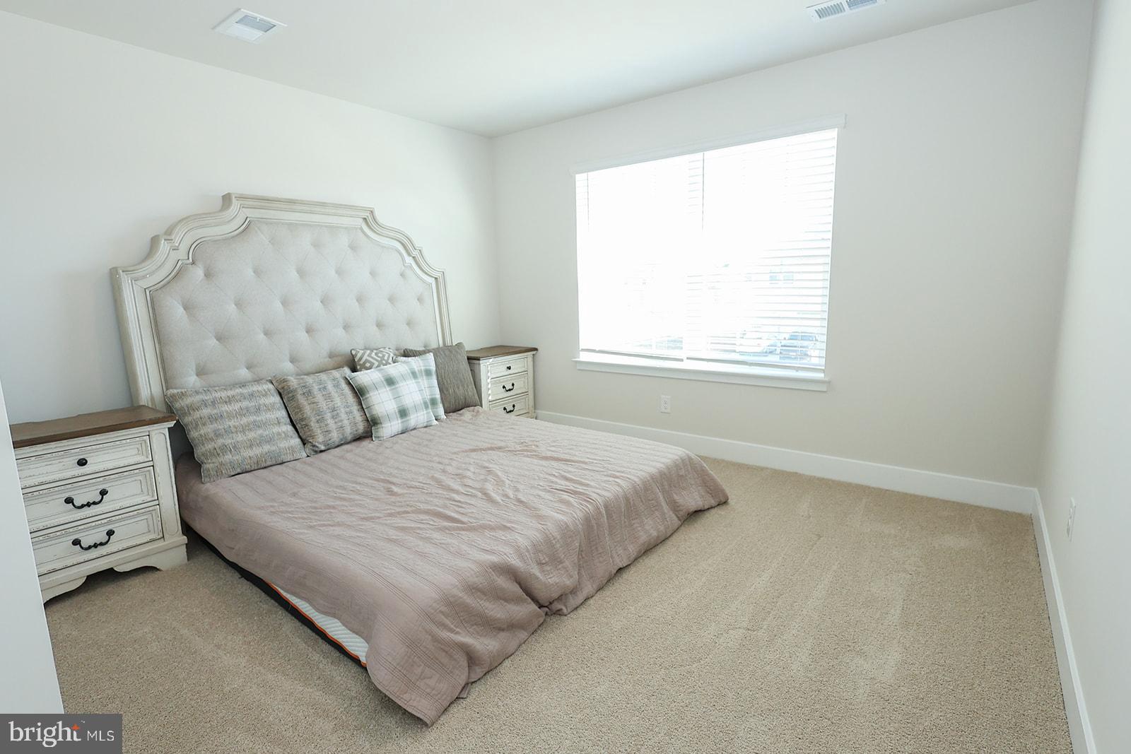 PEMBROOKE - Residential