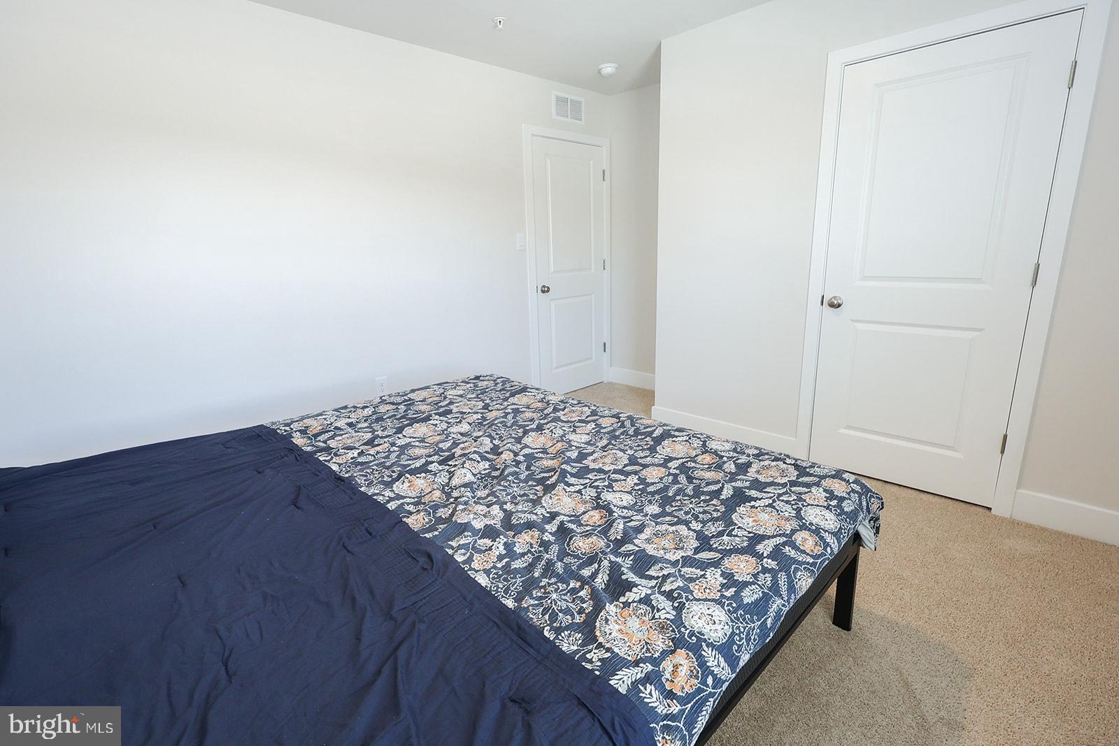 PEMBROOKE - Residential