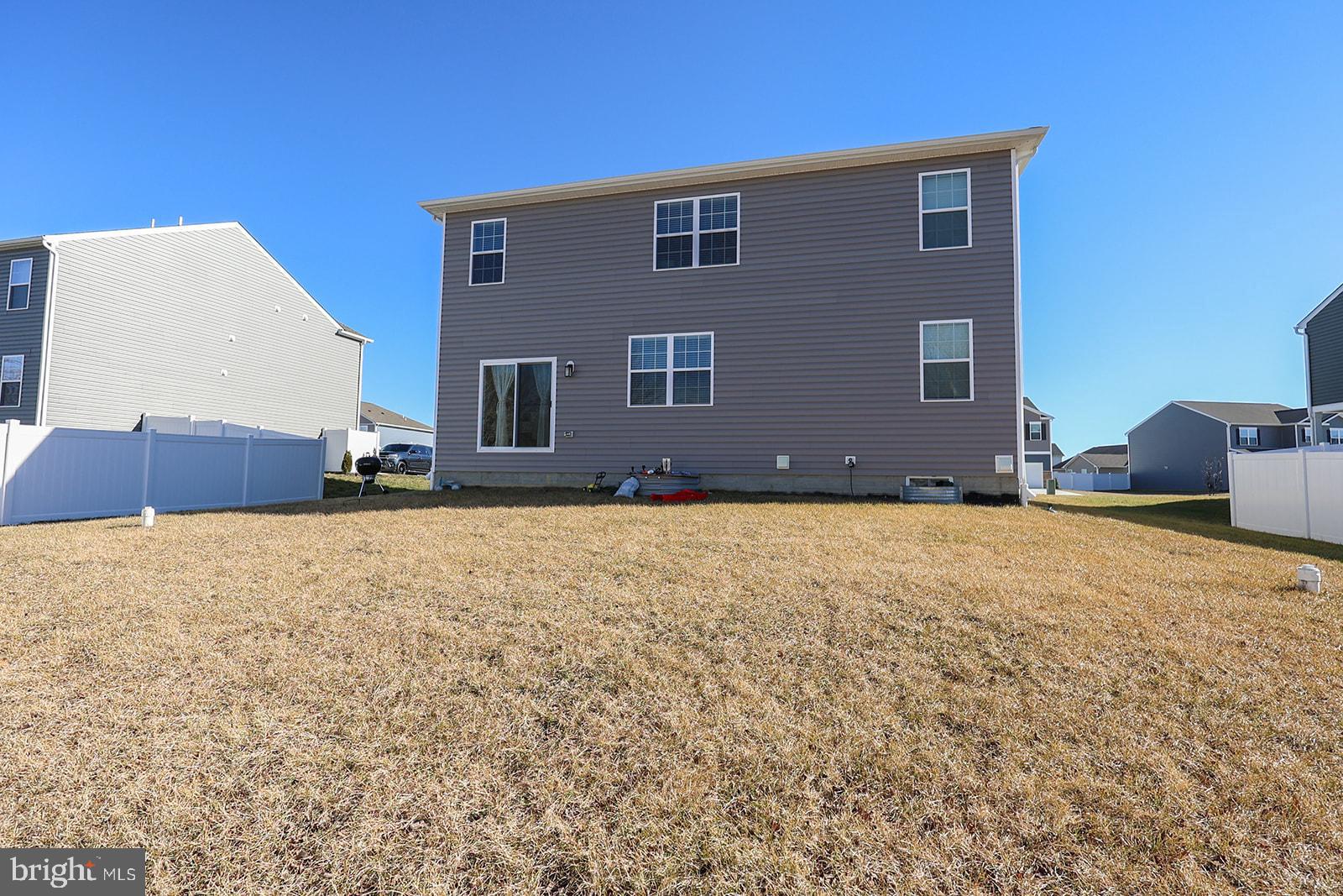 PEMBROOKE - Residential