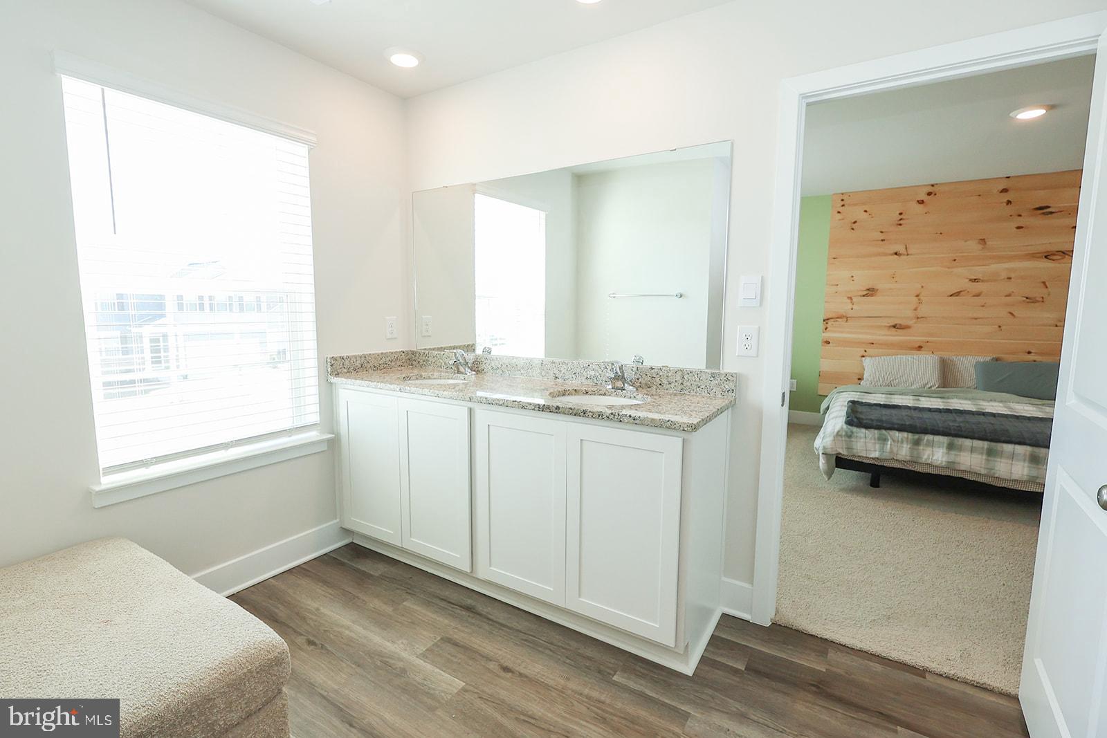 PEMBROOKE - Residential