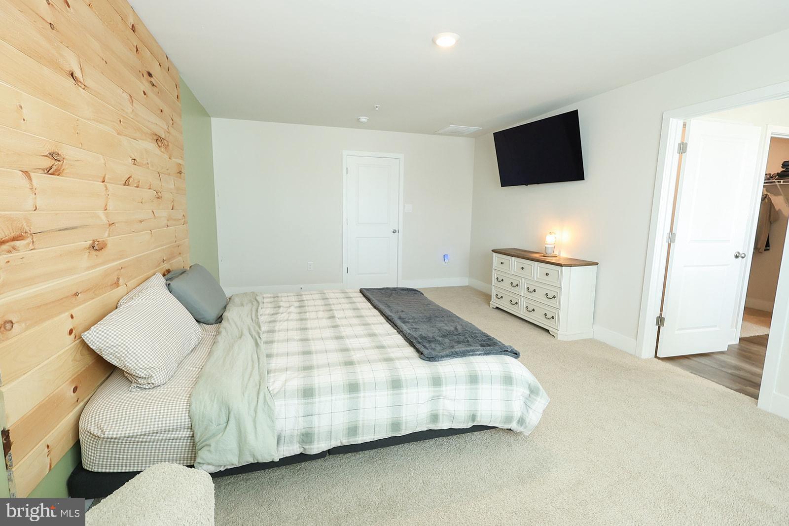 PEMBROOKE - Residential