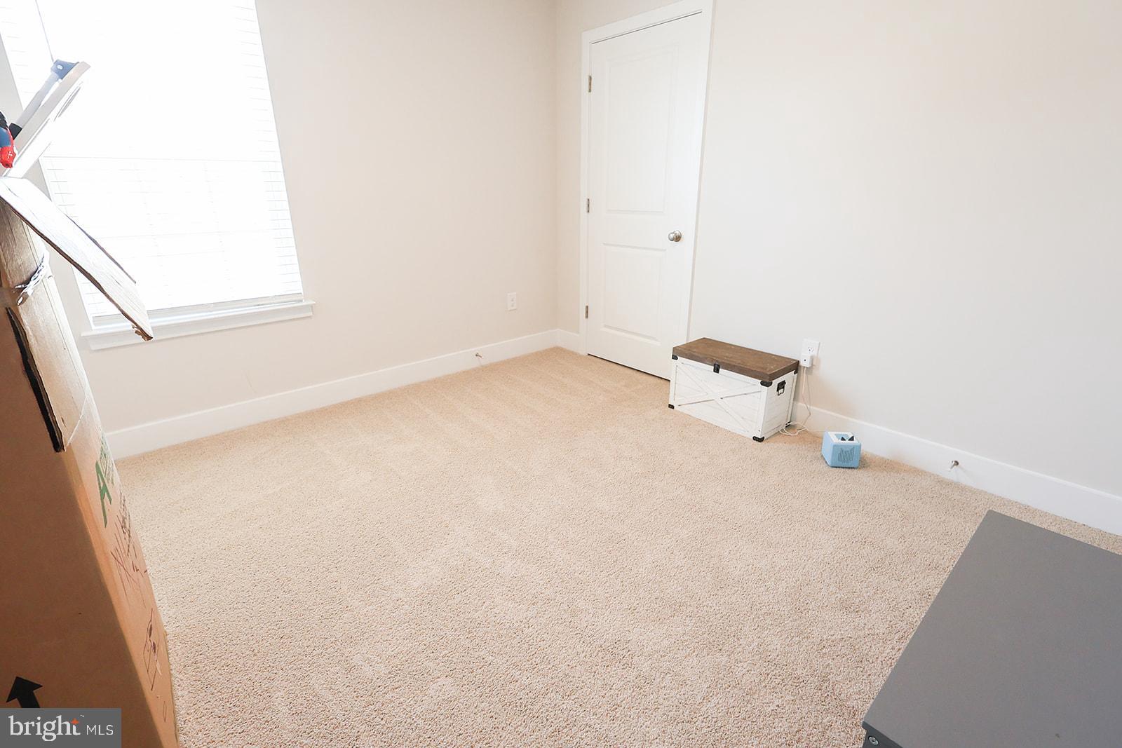 PEMBROOKE - Residential