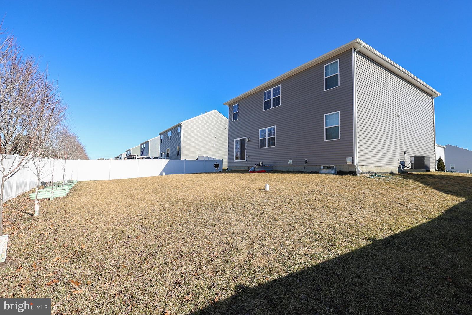 PEMBROOKE - Residential