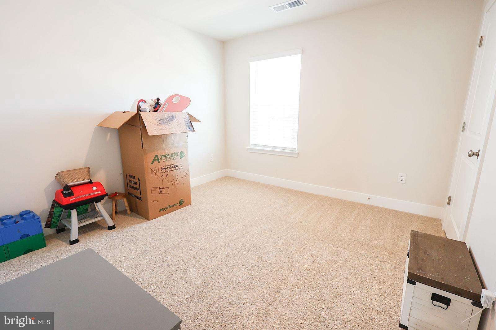 PEMBROOKE - Residential