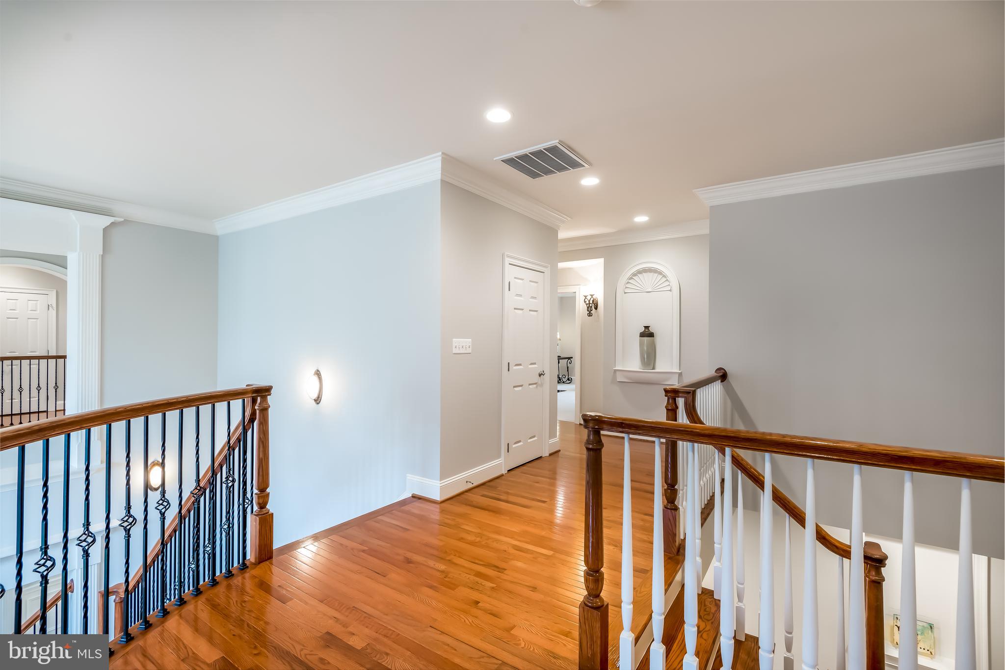 CLIFTON - Residential