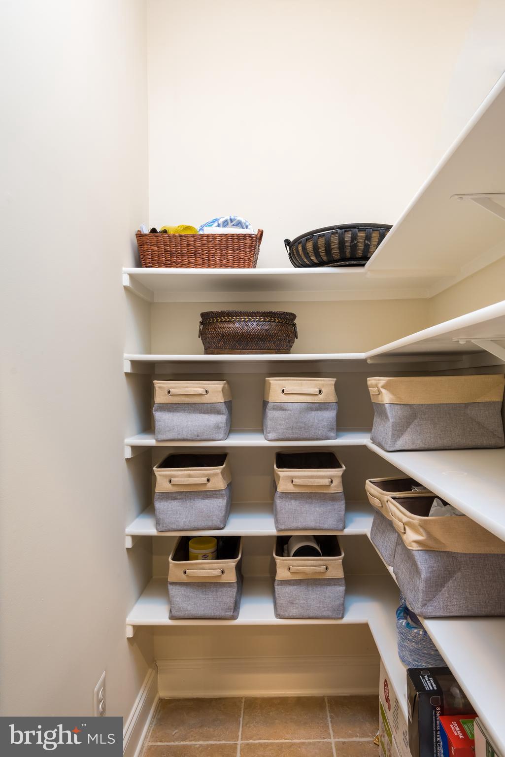 CLIFTON - Residential