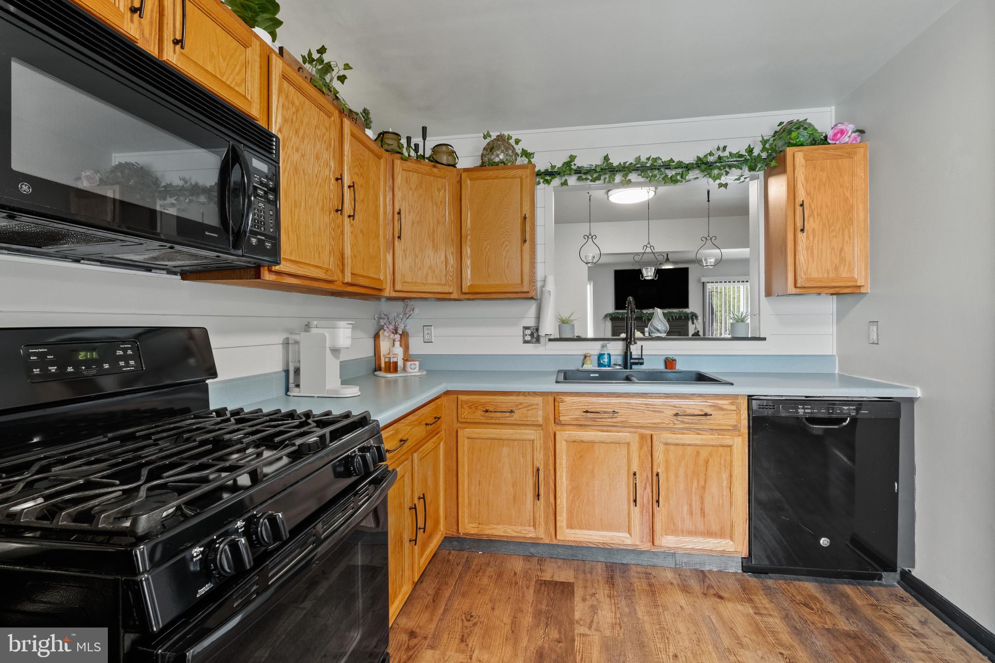 MIDDLETOWN VILLAGE - Residential