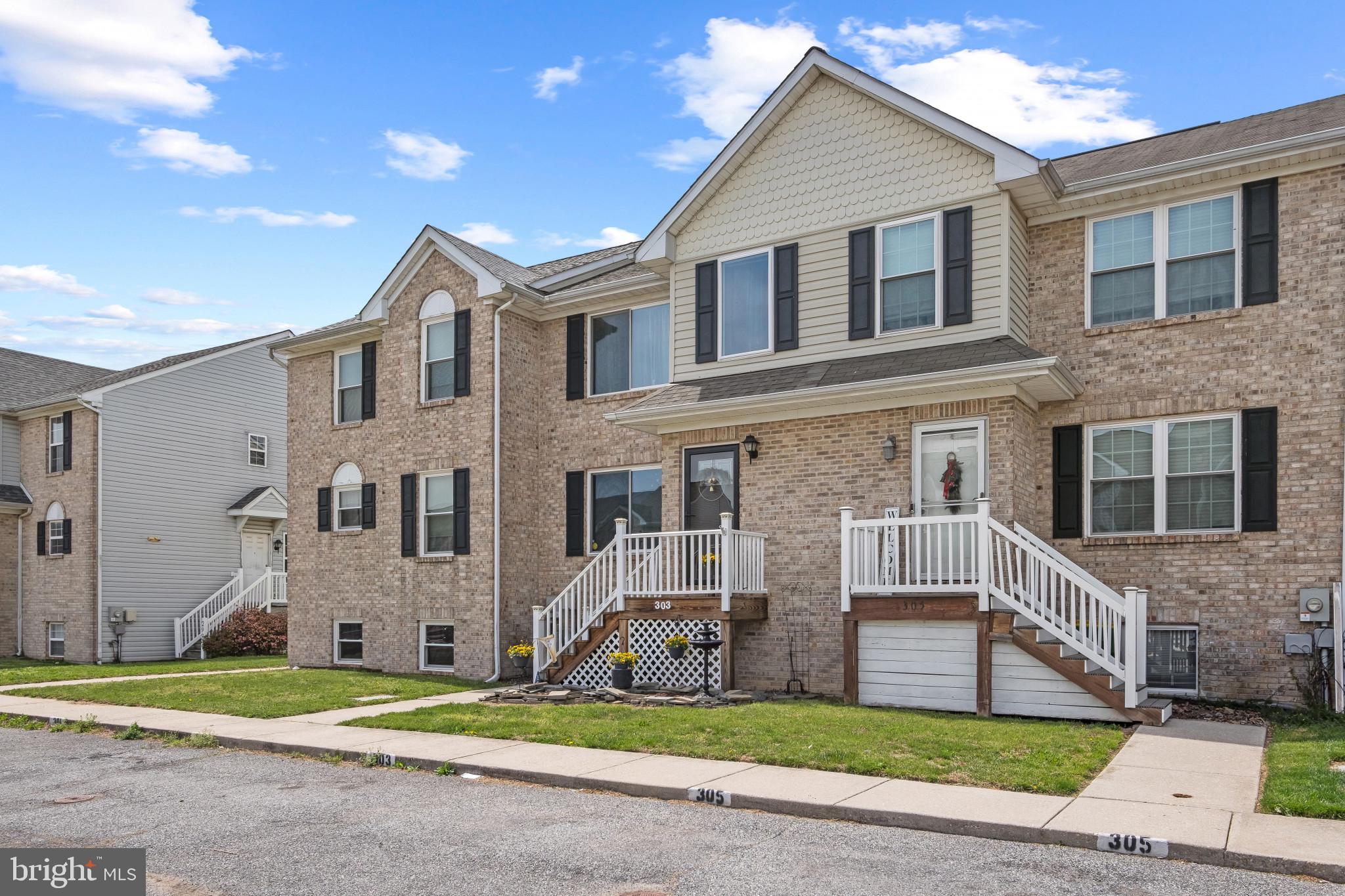 MIDDLETOWN VILLAGE - Residential