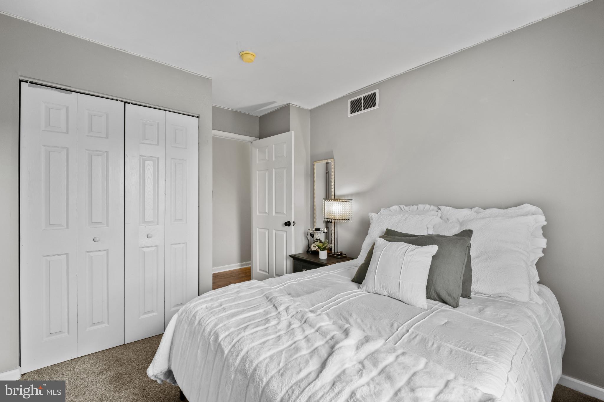 MIDDLETOWN VILLAGE - Residential