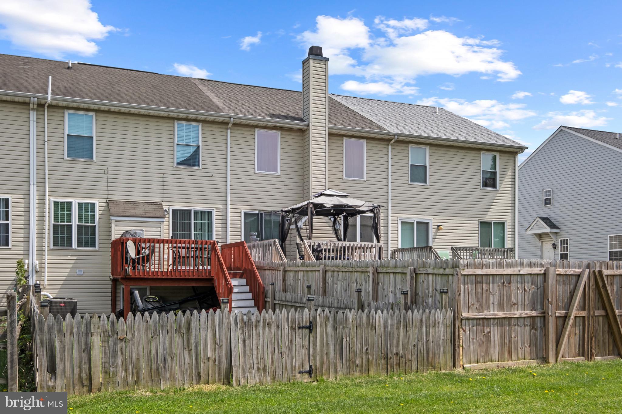 MIDDLETOWN VILLAGE - Residential