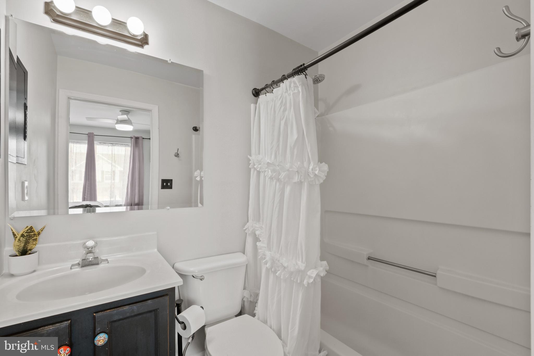 MIDDLETOWN VILLAGE - Residential