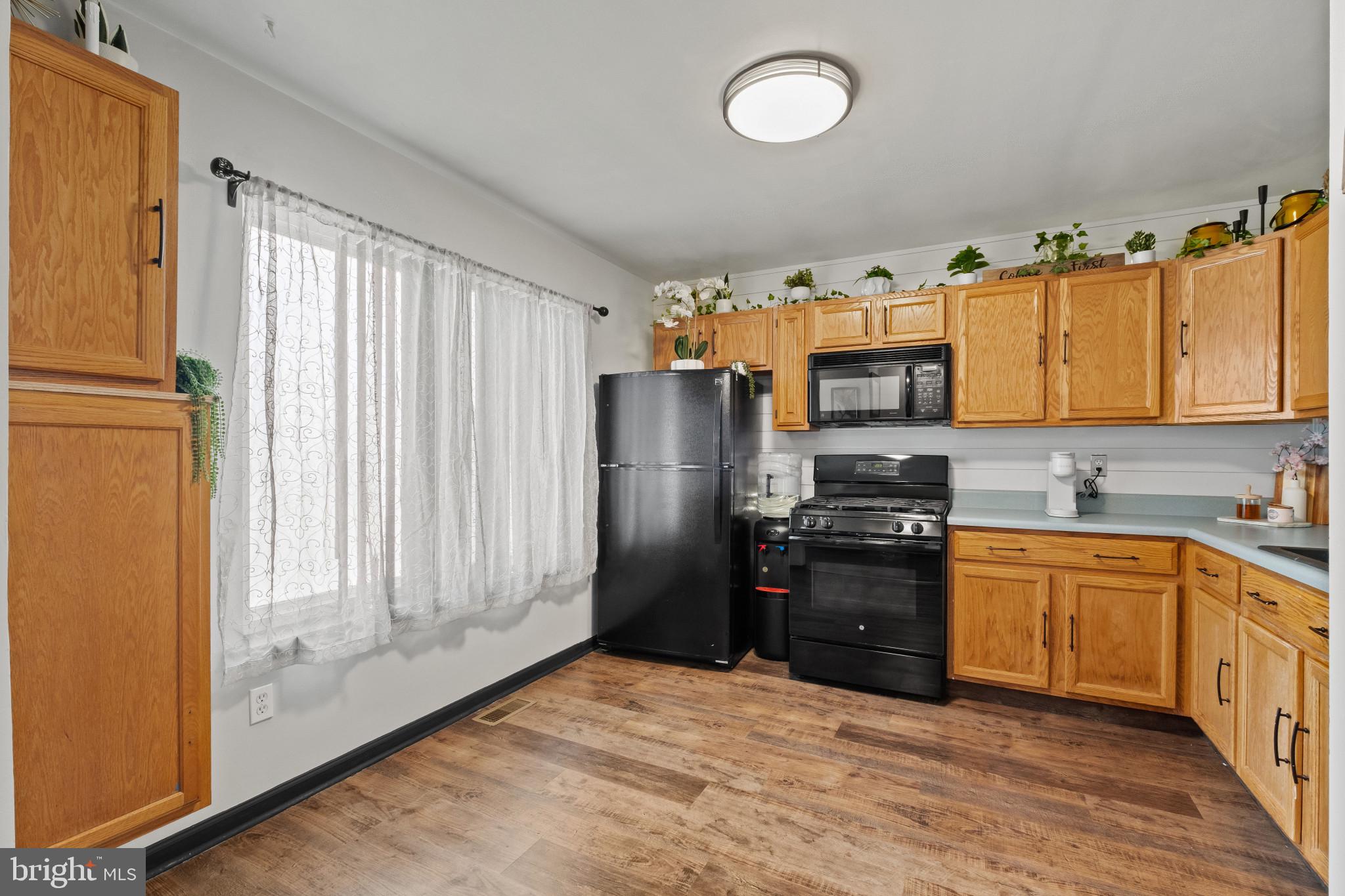 MIDDLETOWN VILLAGE - Residential