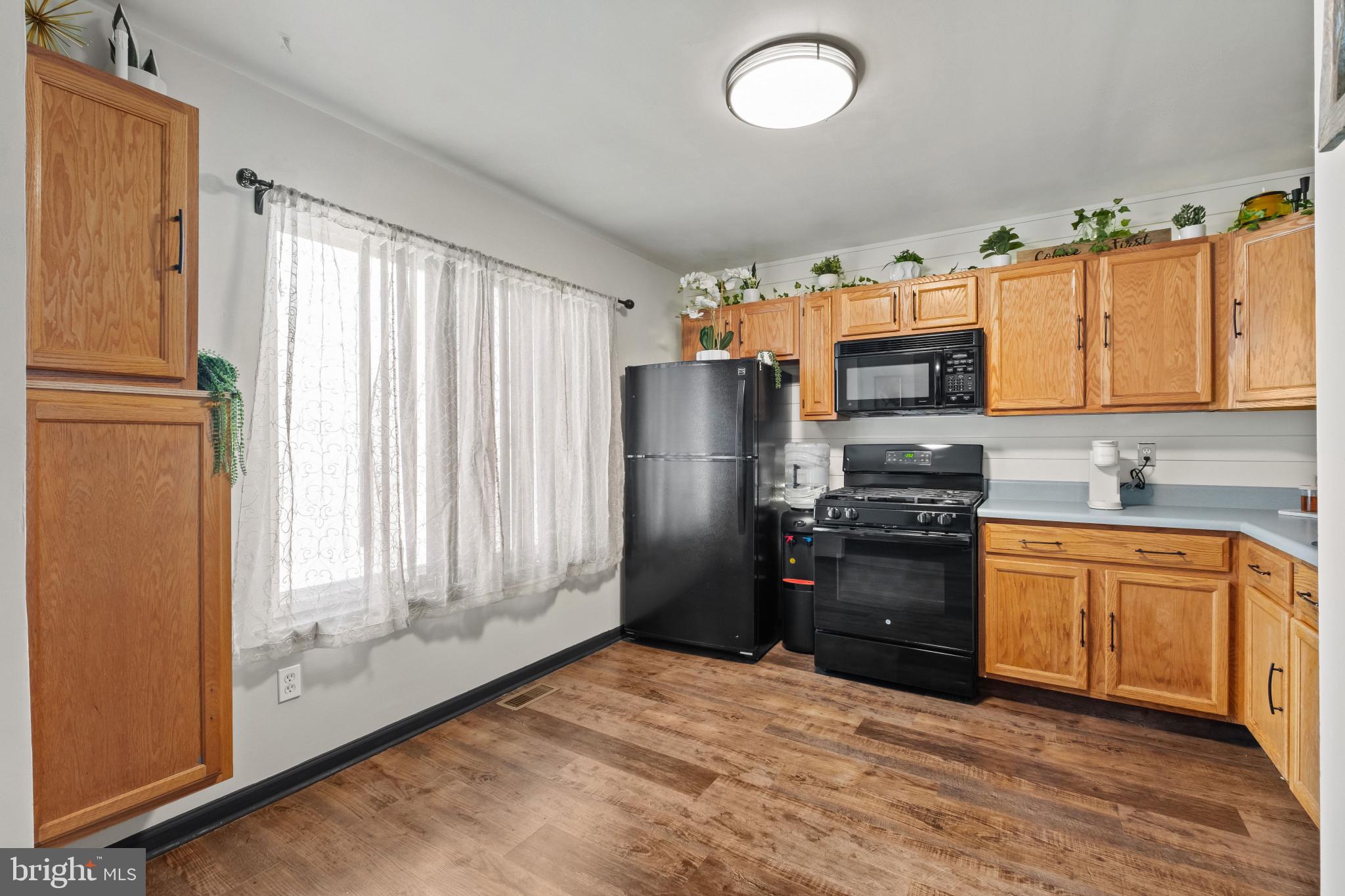 MIDDLETOWN VILLAGE - Residential