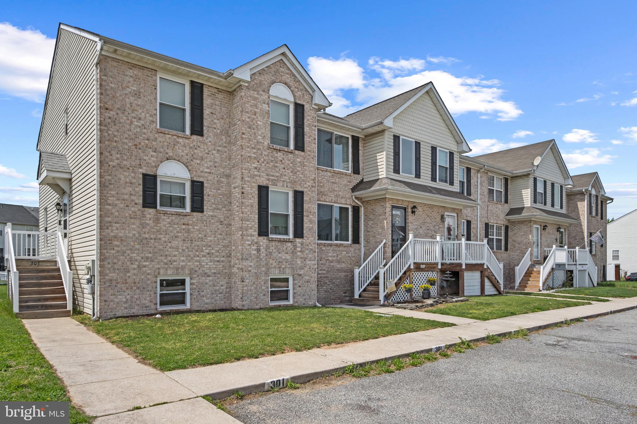 MIDDLETOWN VILLAGE - Residential