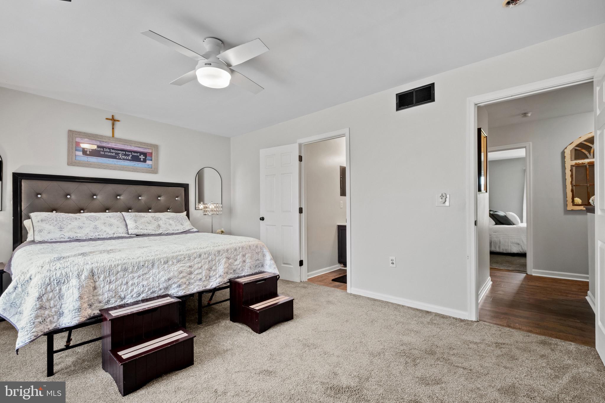 MIDDLETOWN VILLAGE - Residential