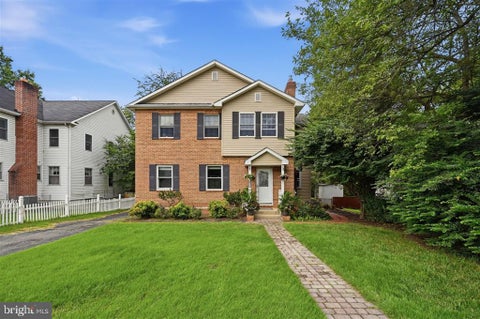 Homes For Rent - 2918 Monroe Place<br/> Fairfax County, FALLS CHURCH, VA 22042