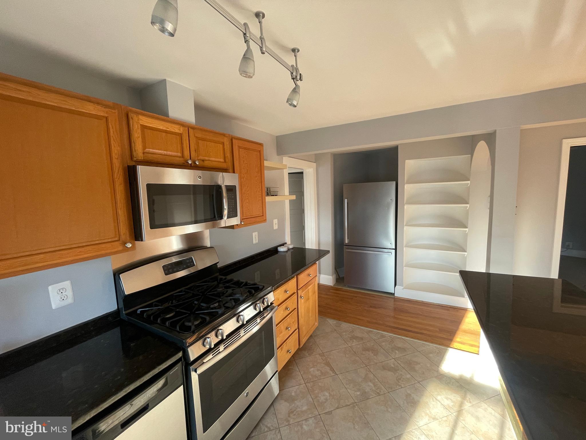 LYON PARK - Residential Lease