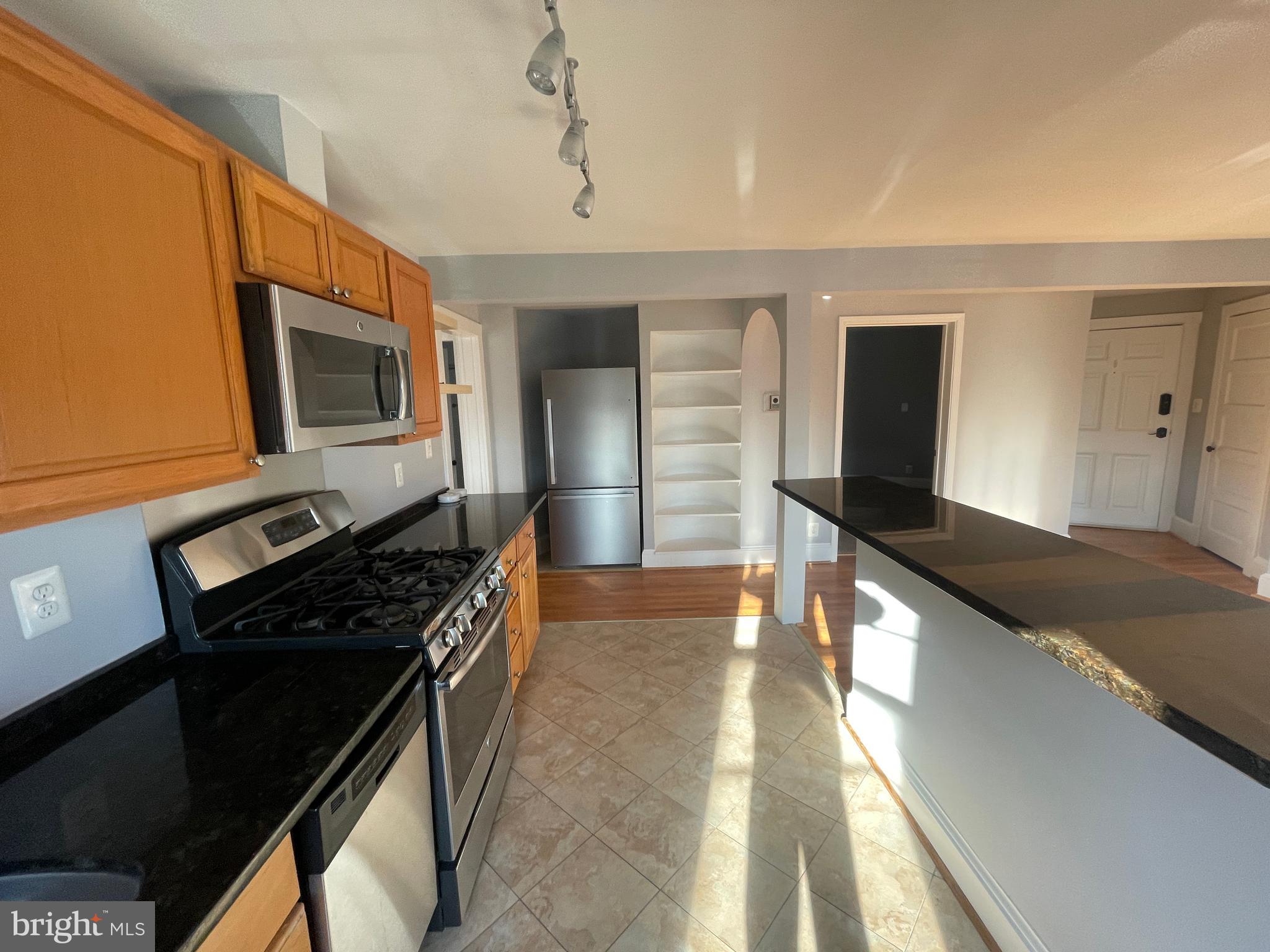 LYON PARK - Residential Lease