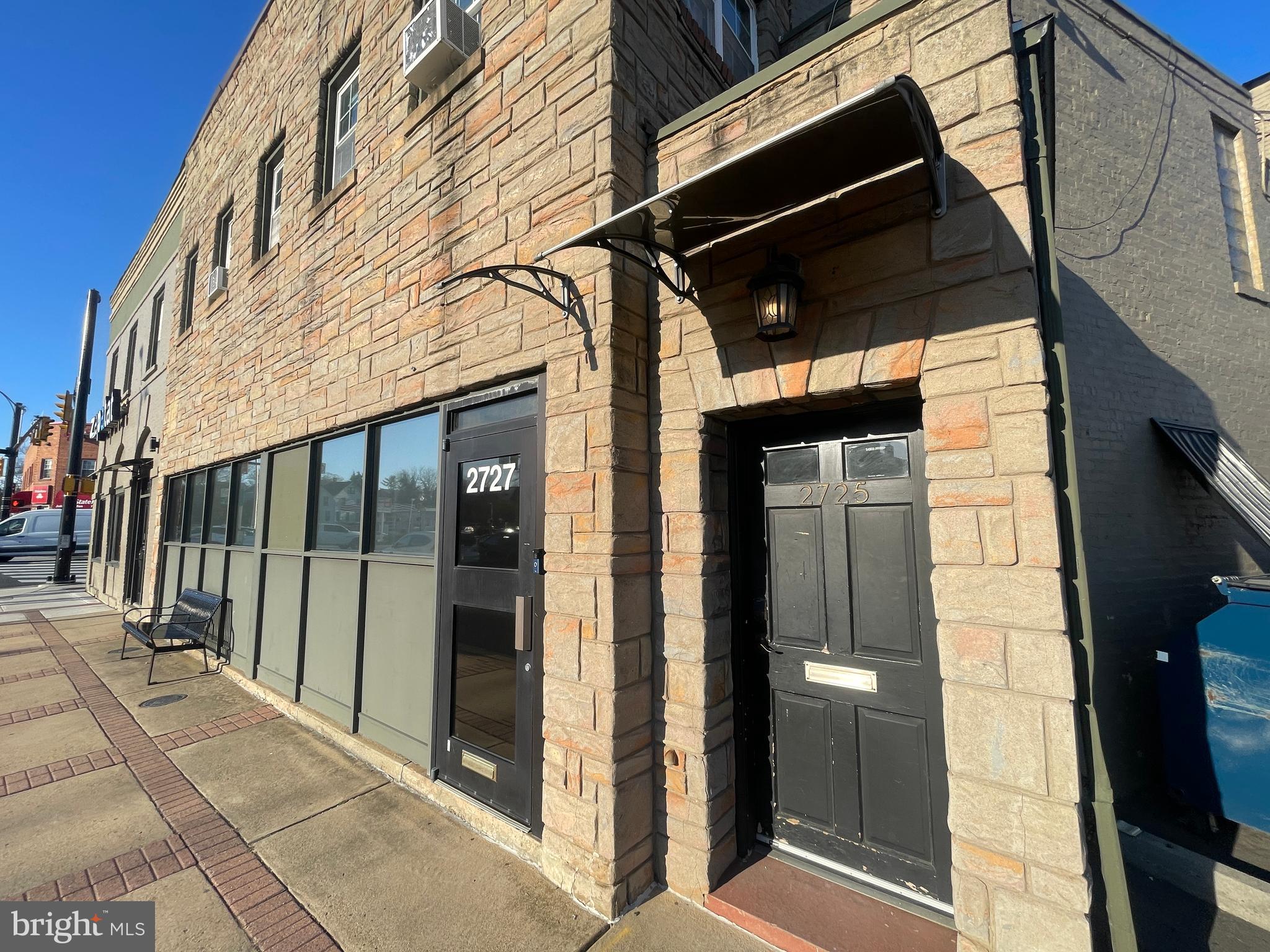 LYON PARK - Residential Lease