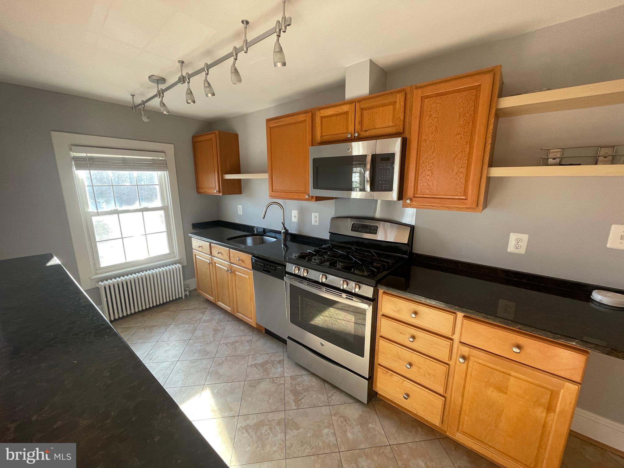 LYON PARK - Residential Lease