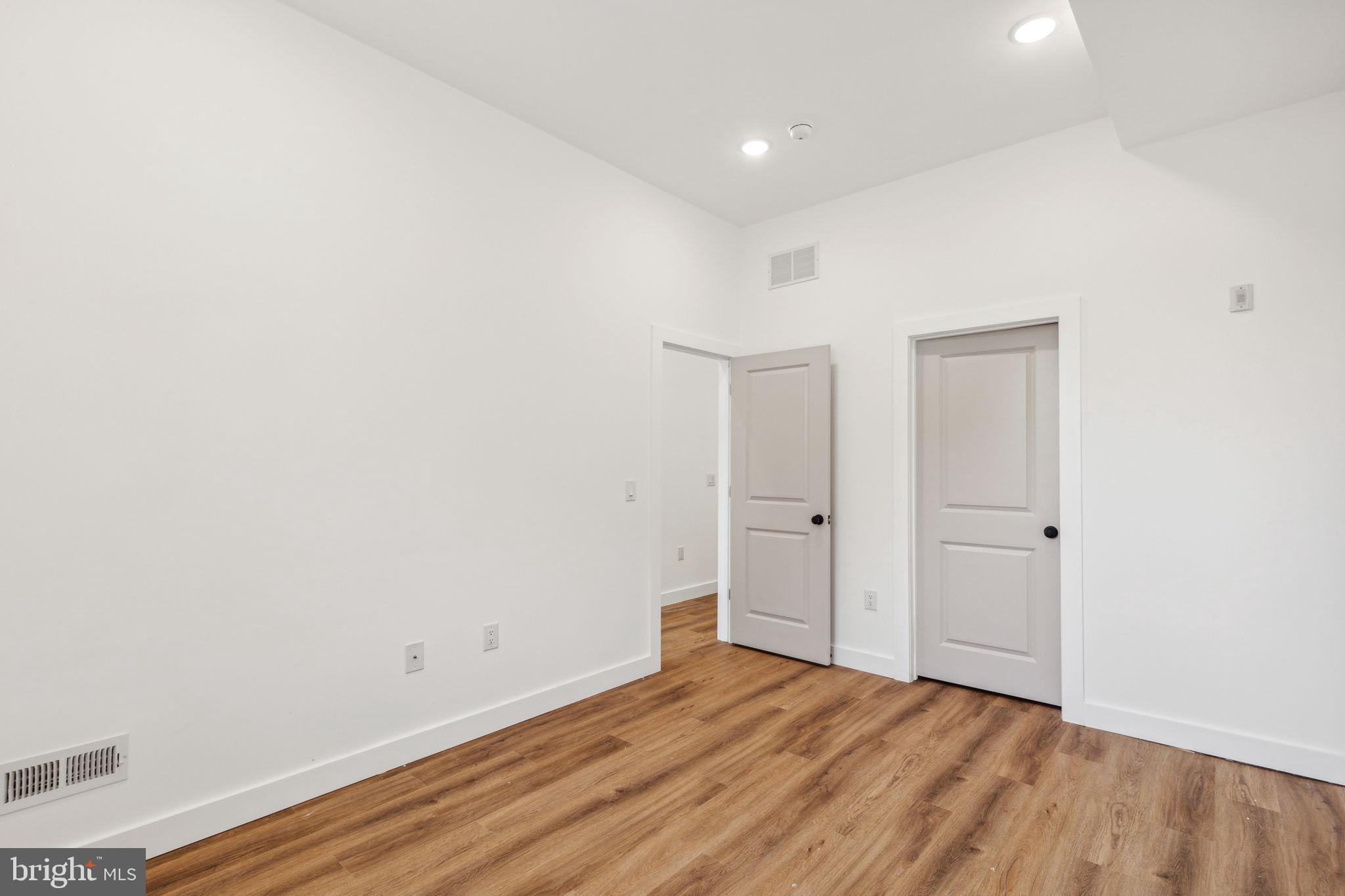 WEST KENSINGTON - Residential Lease
