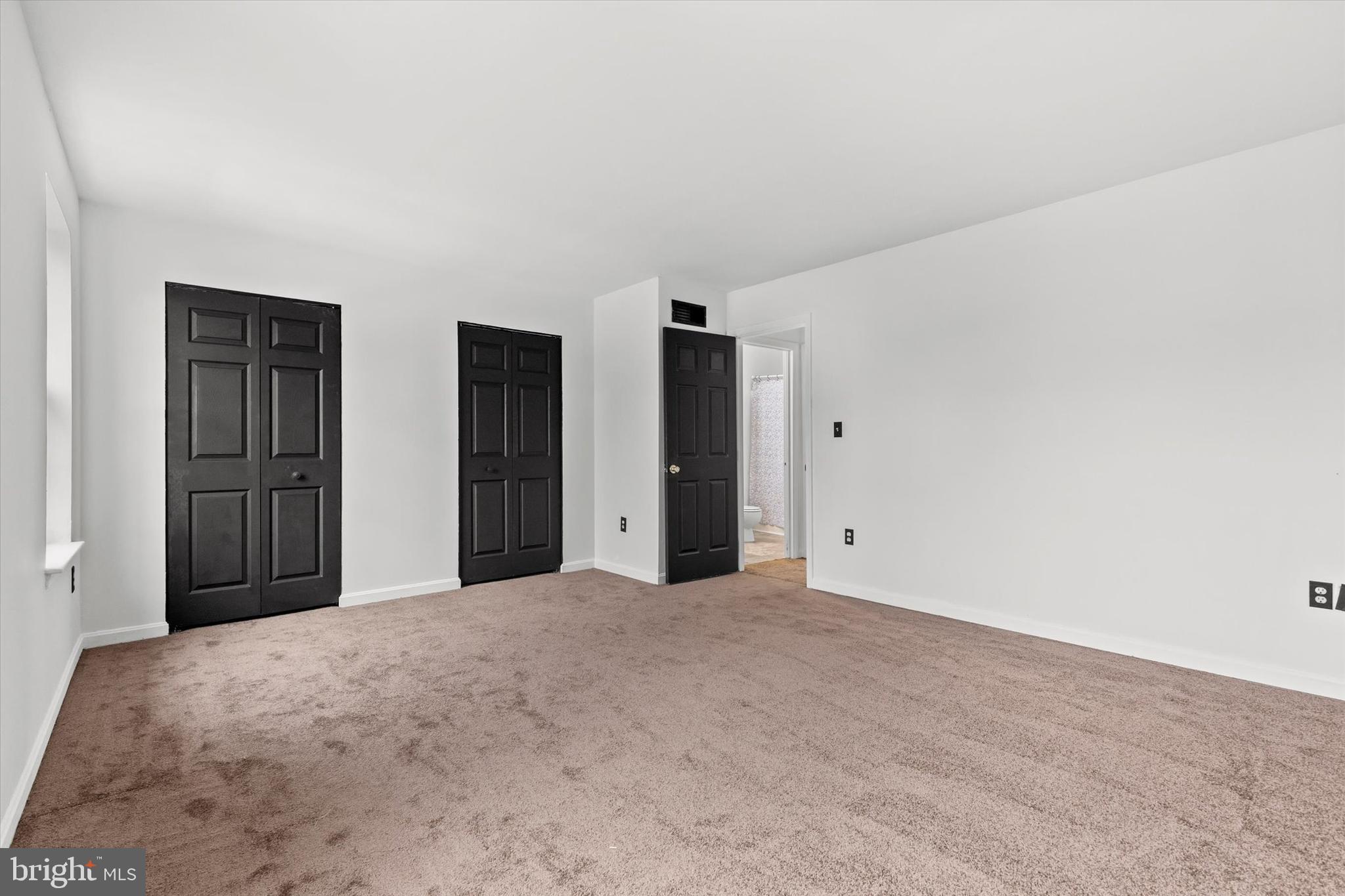 VALLEY GREEN VILLAGE - Residential