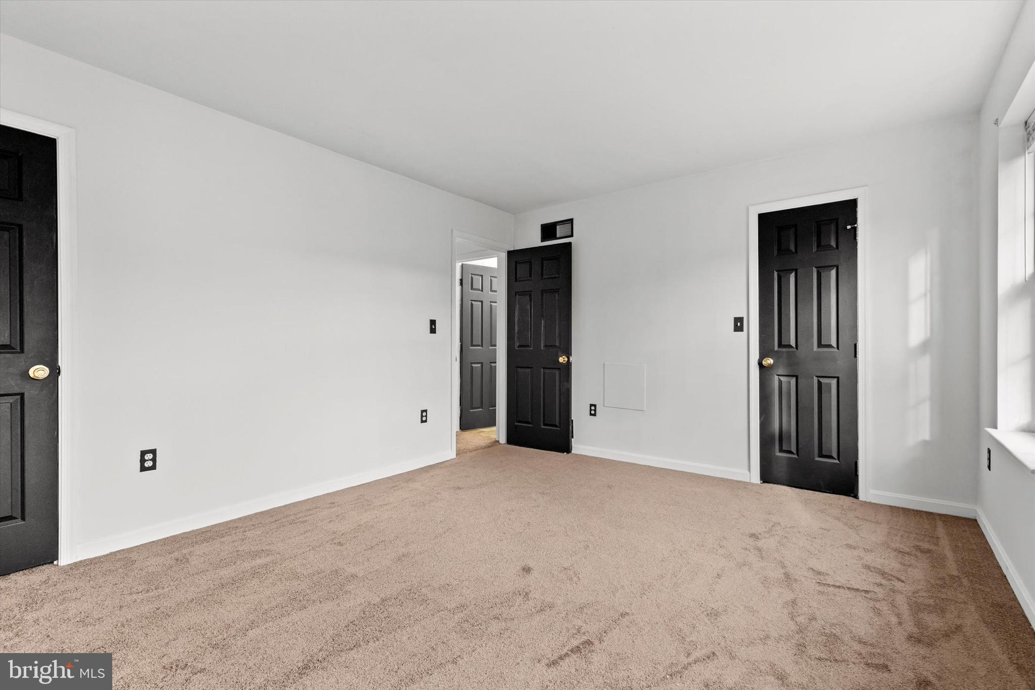 VALLEY GREEN VILLAGE - Residential