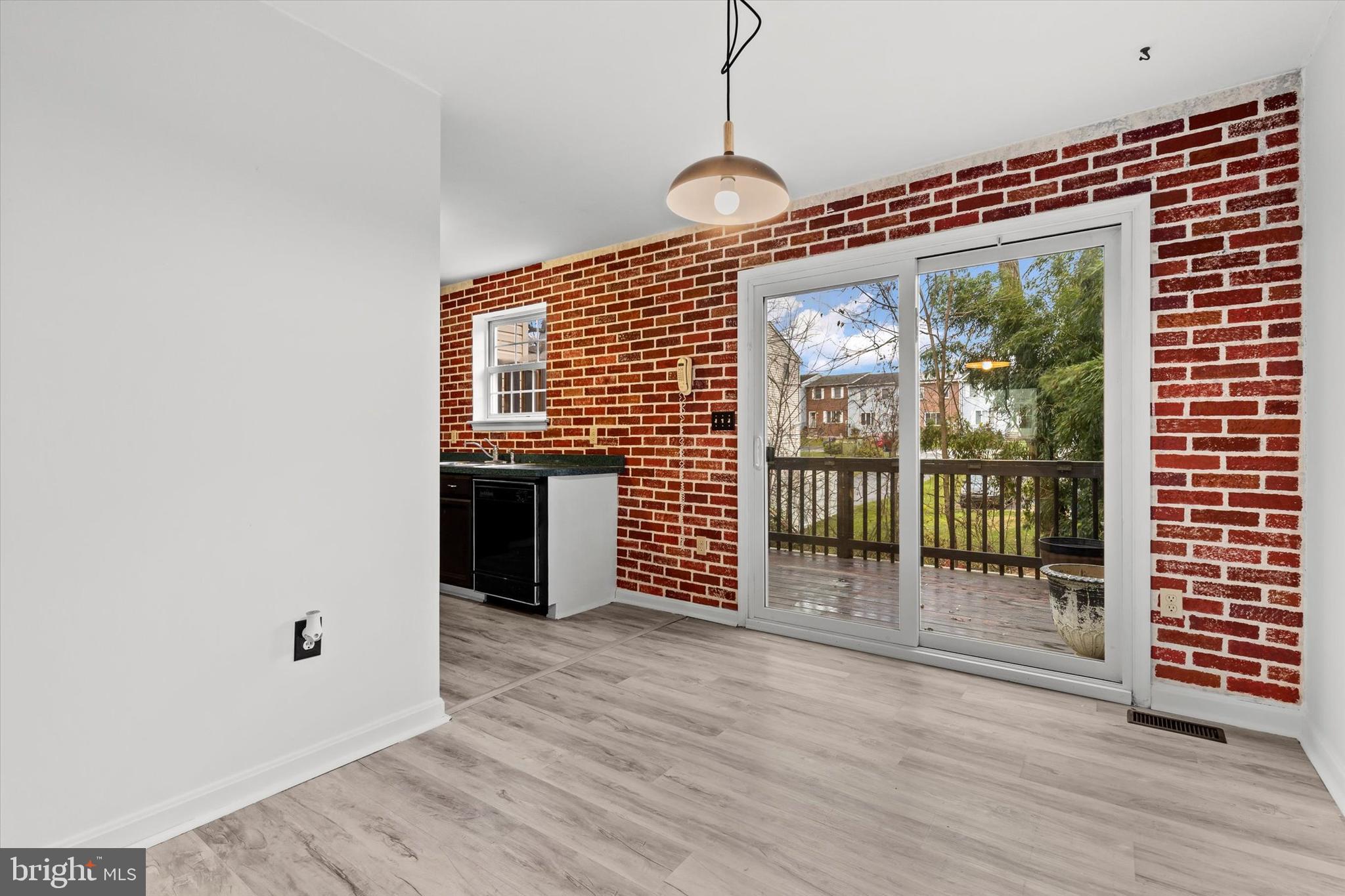 VALLEY GREEN VILLAGE - Residential