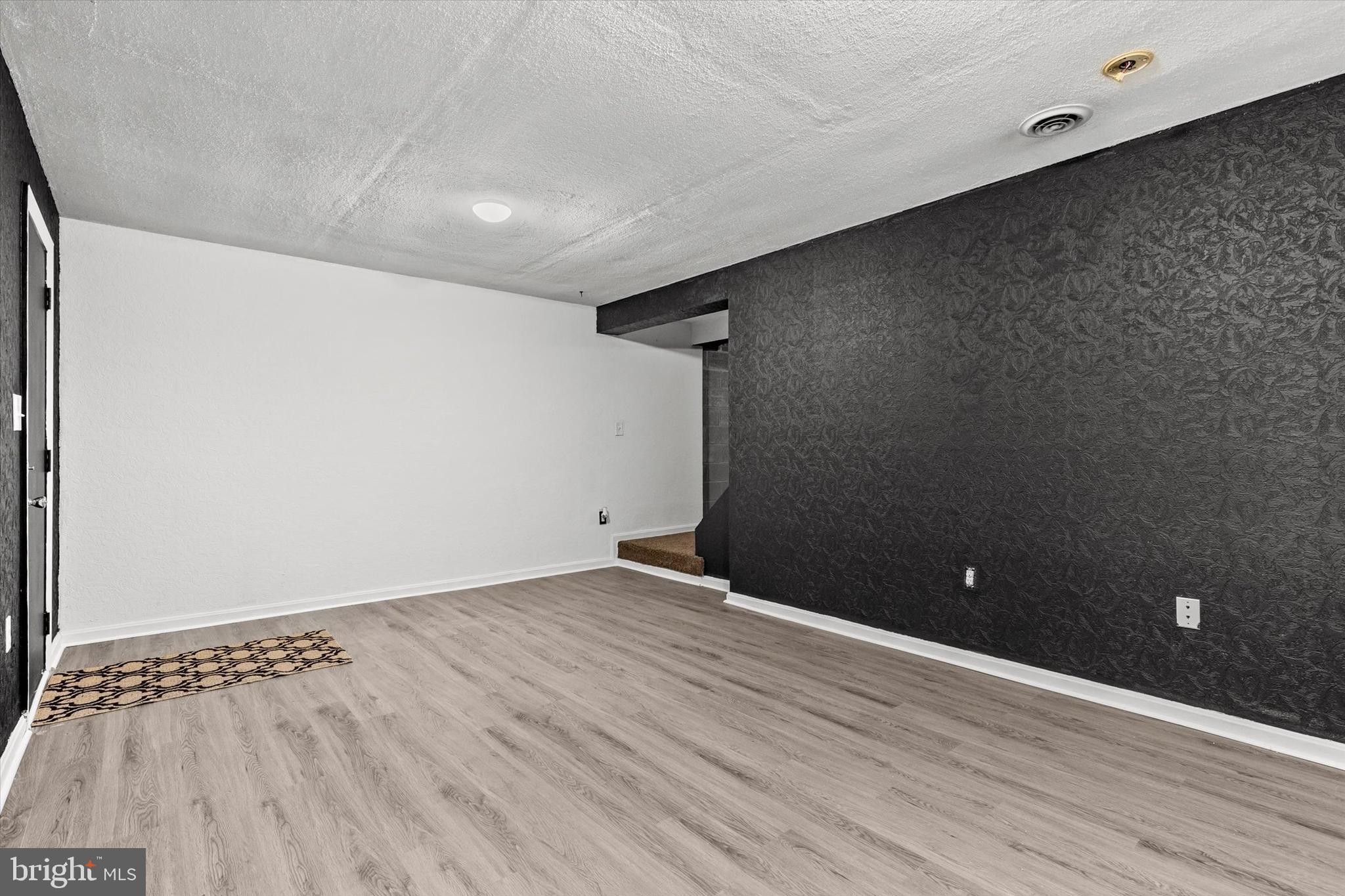 VALLEY GREEN VILLAGE - Residential