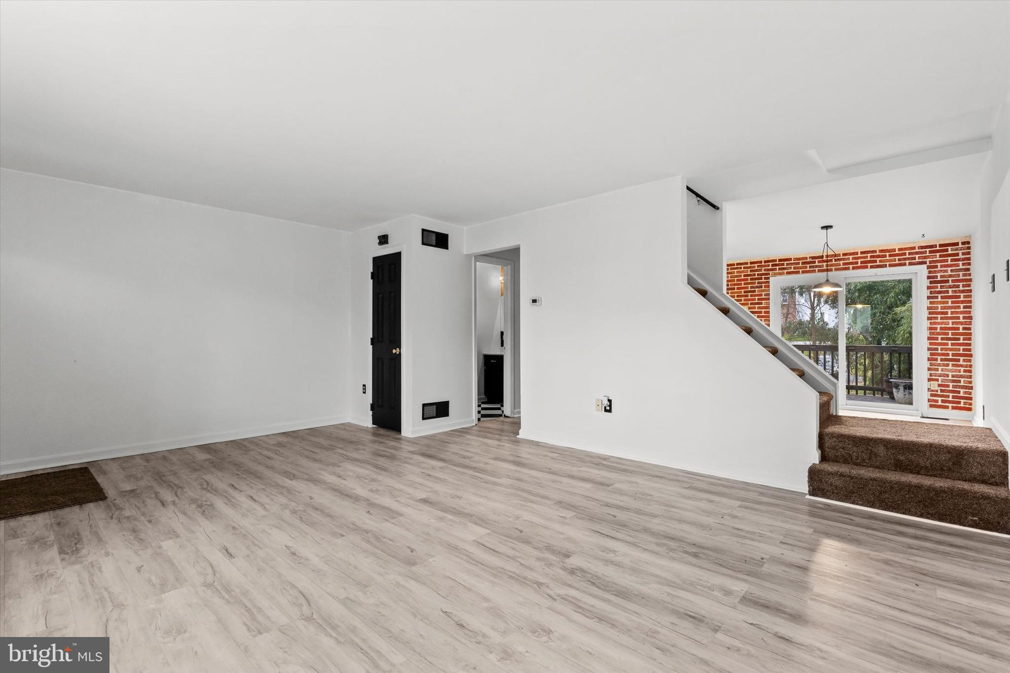 VALLEY GREEN VILLAGE - Residential