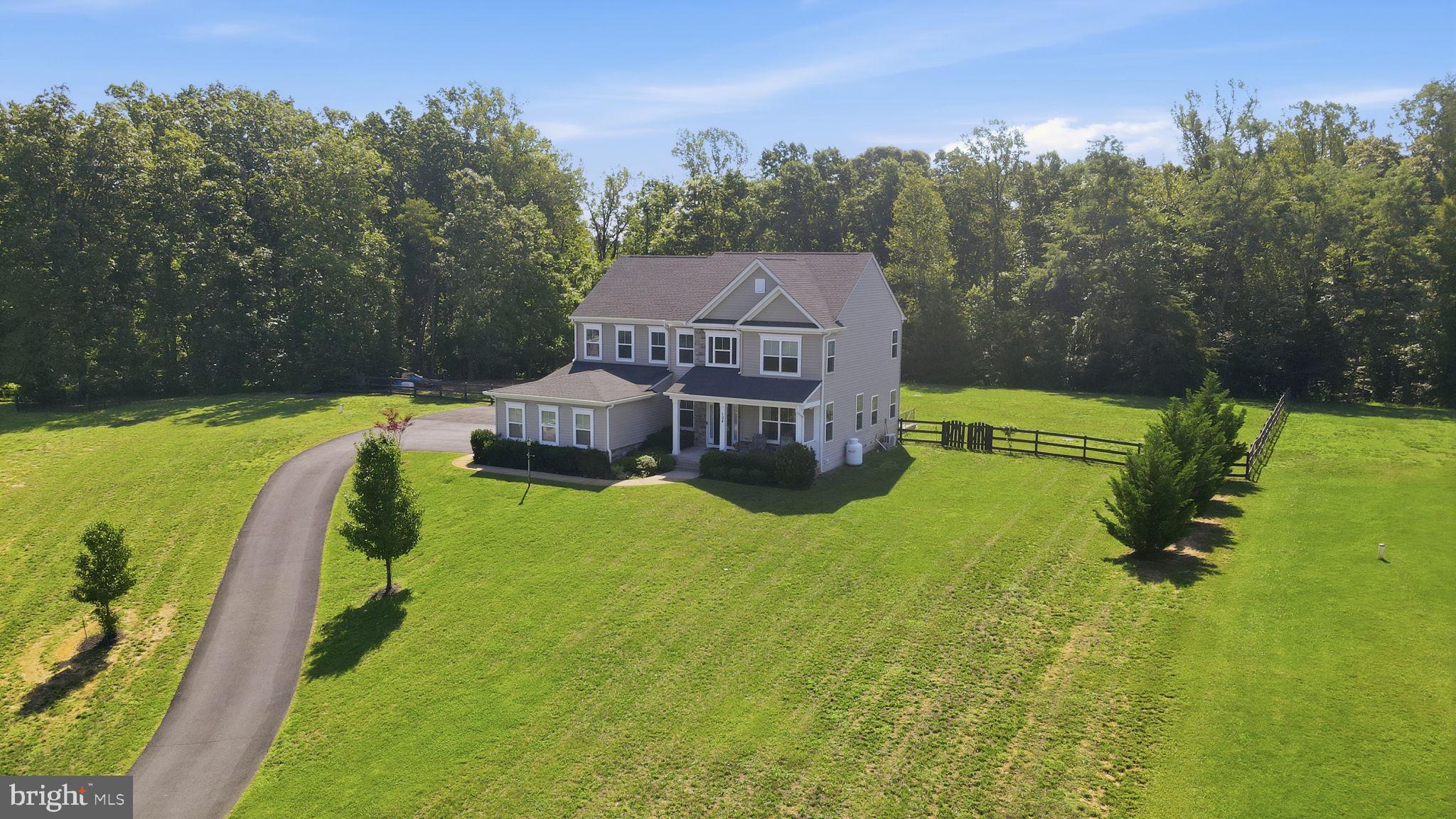 124 BROOKE POINT COURT