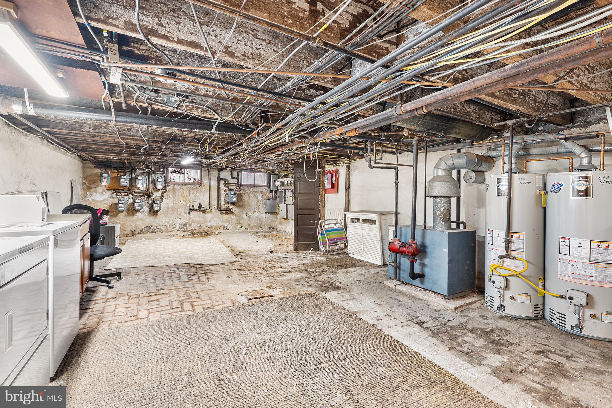 RITTENHOUSE SQUARE - Residential Income