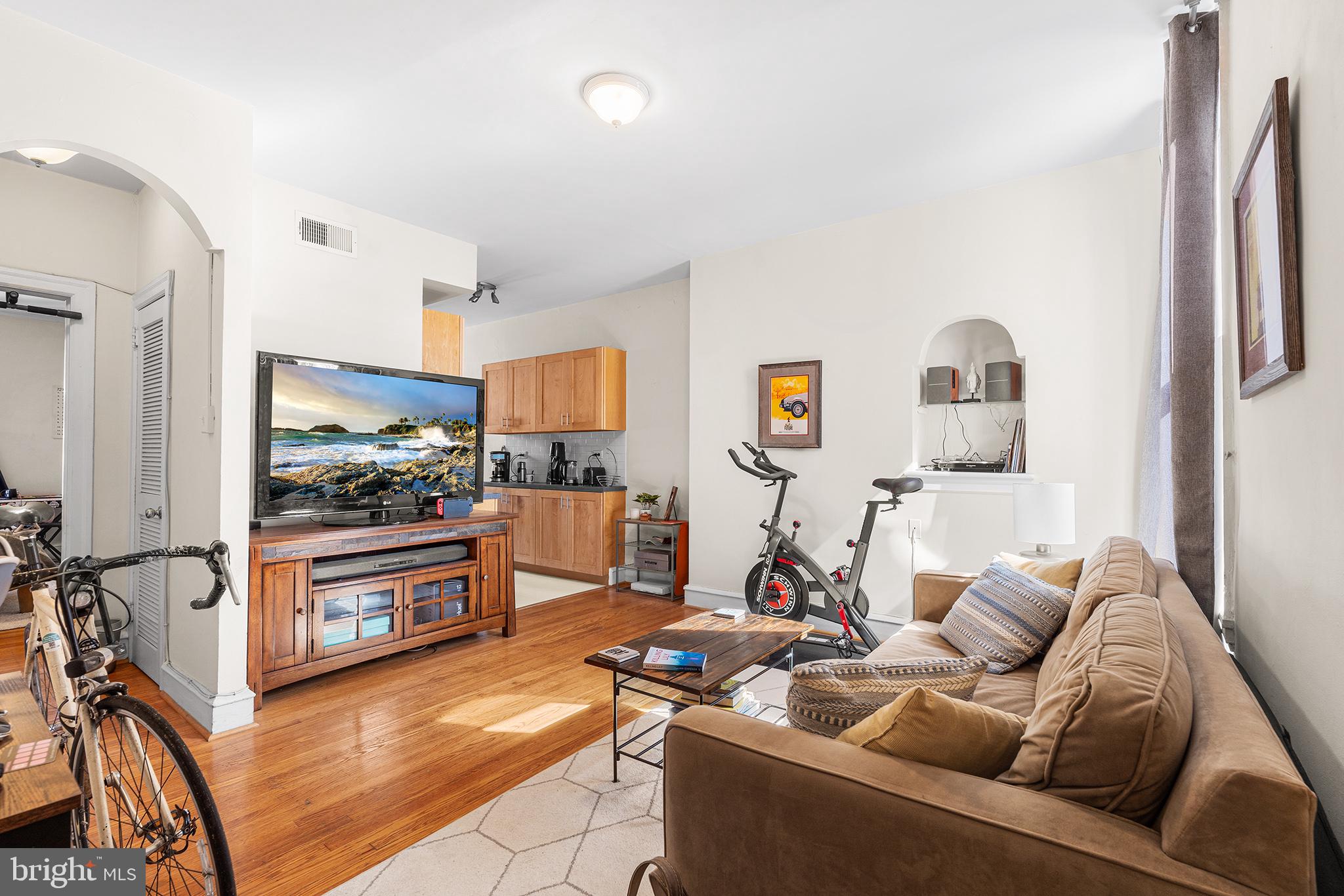 RITTENHOUSE SQUARE - Residential Income