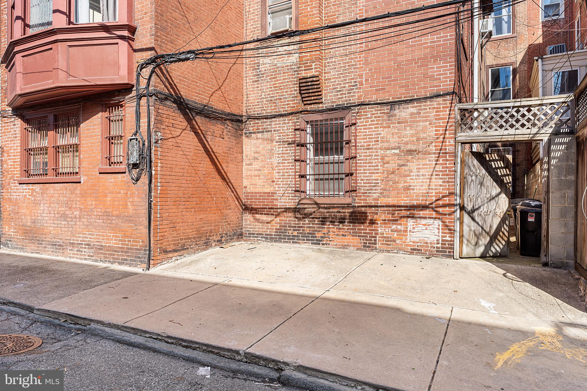 RITTENHOUSE SQUARE - Residential Income