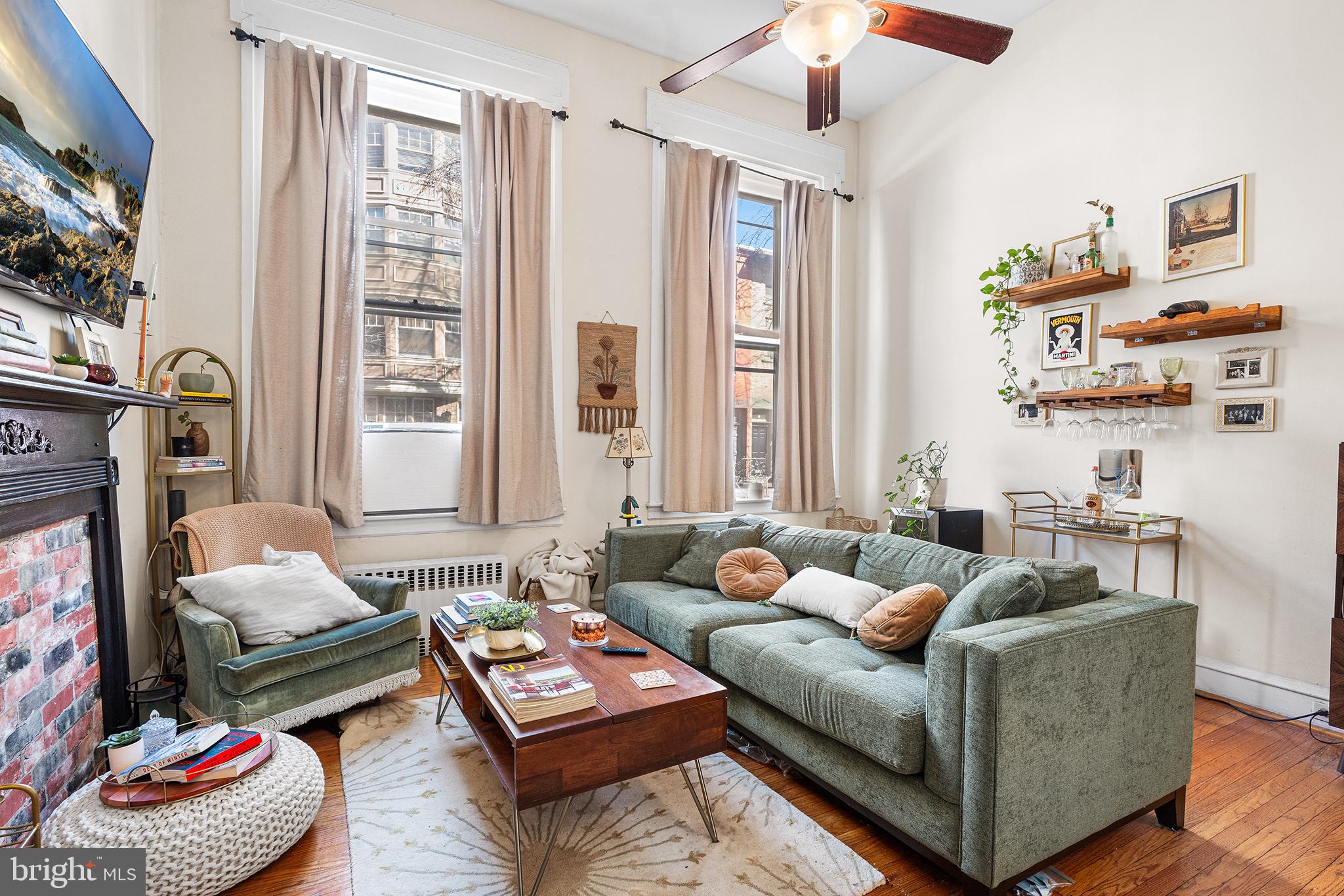 RITTENHOUSE SQUARE - Residential Income