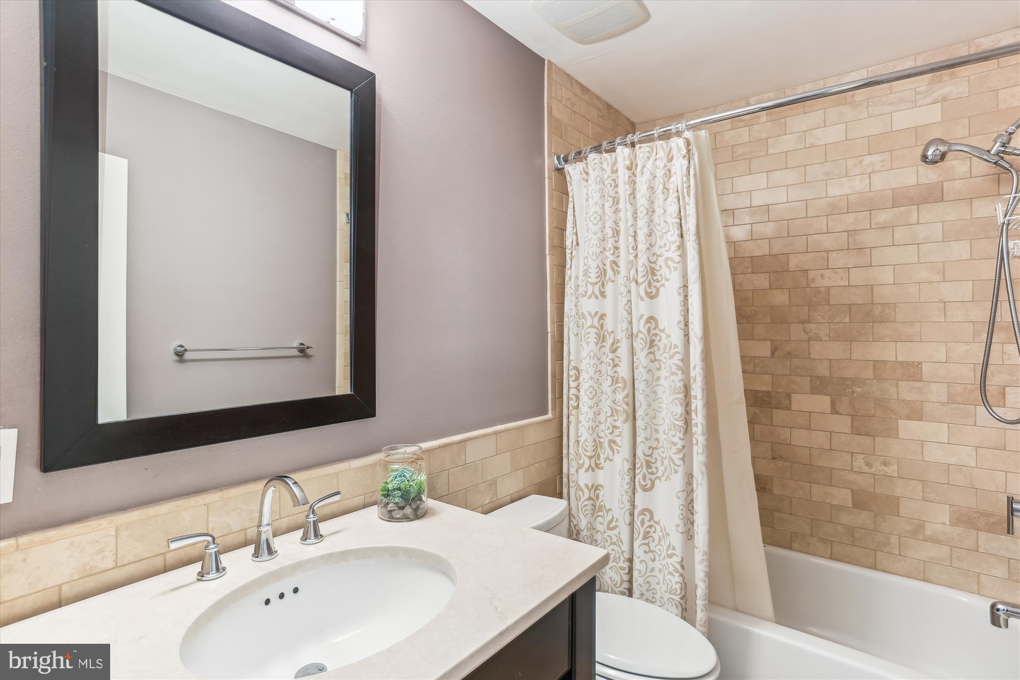 GLENBROOK VILLAGE - Residential