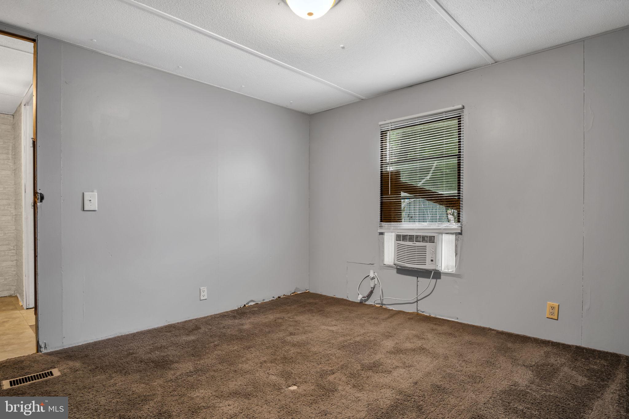 MEADOWVIEW ESTATES - Residential