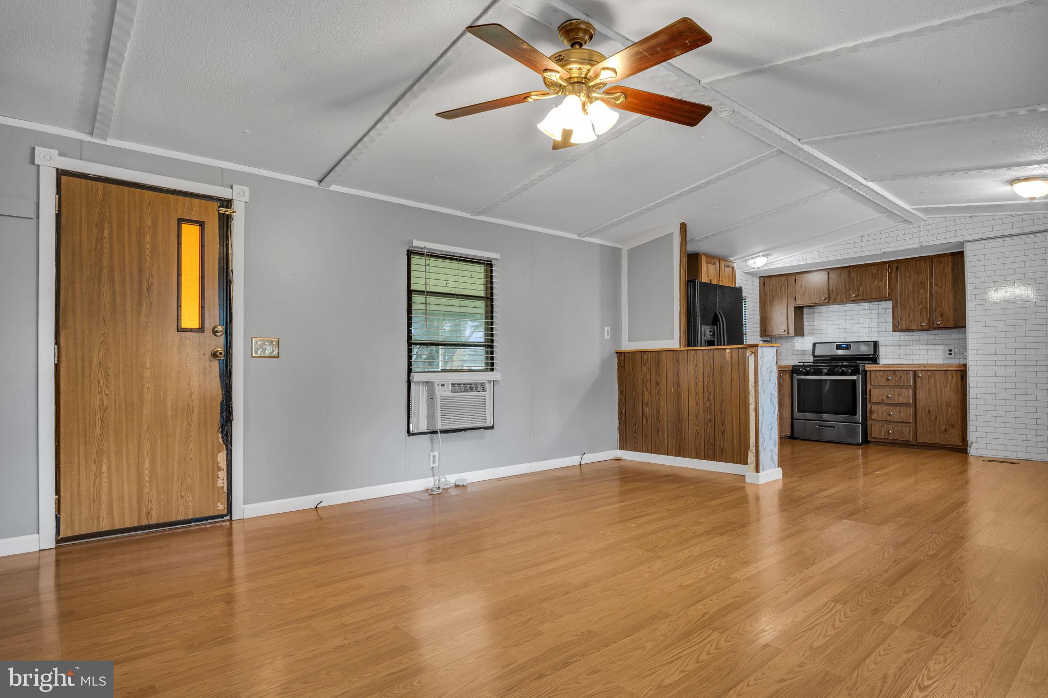 MEADOWVIEW ESTATES - Residential