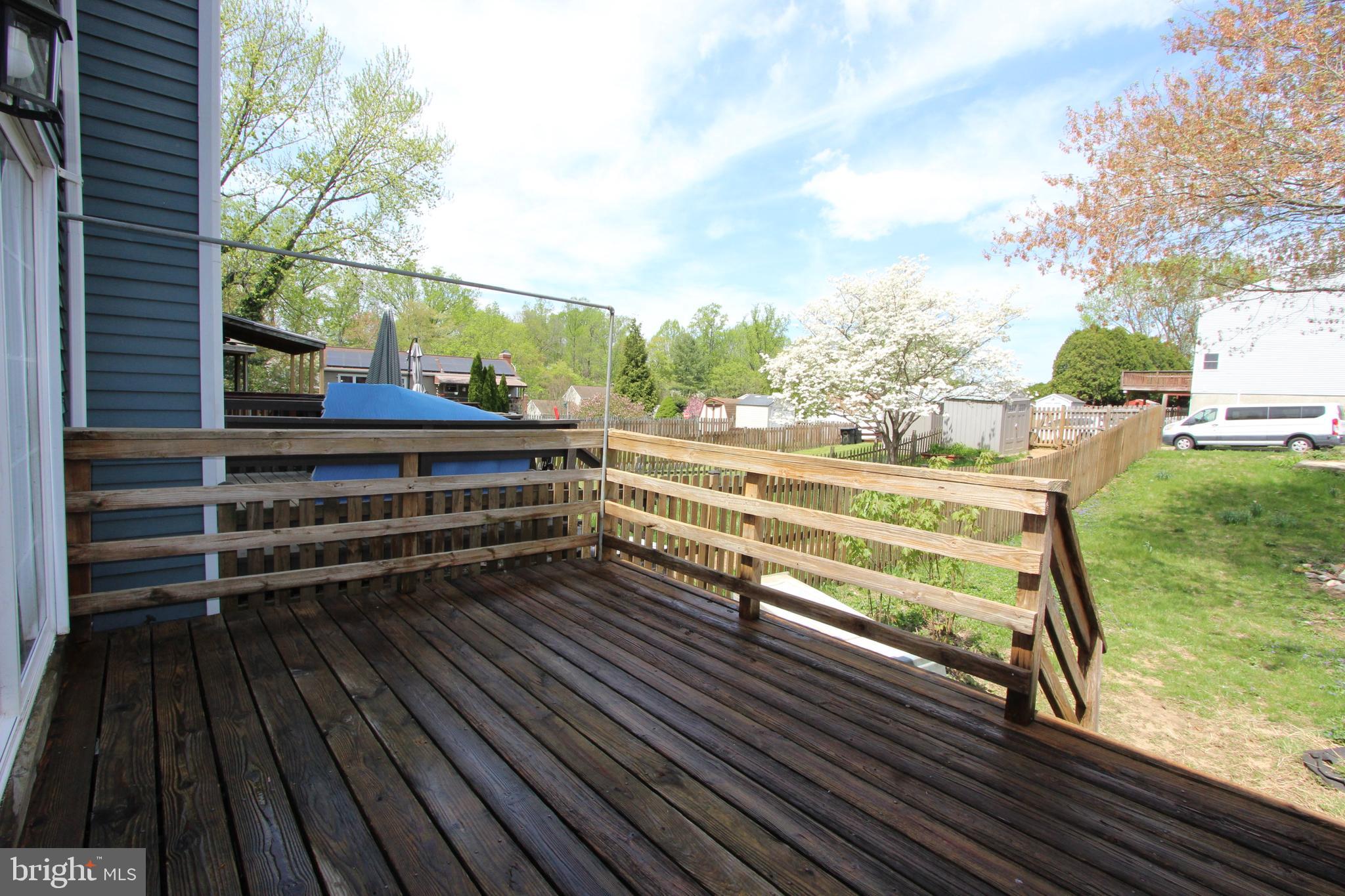 SEVEN COURTS - Residential Lease