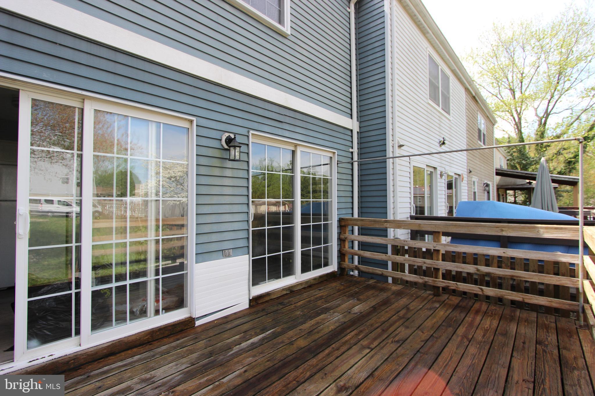 SEVEN COURTS - Residential Lease