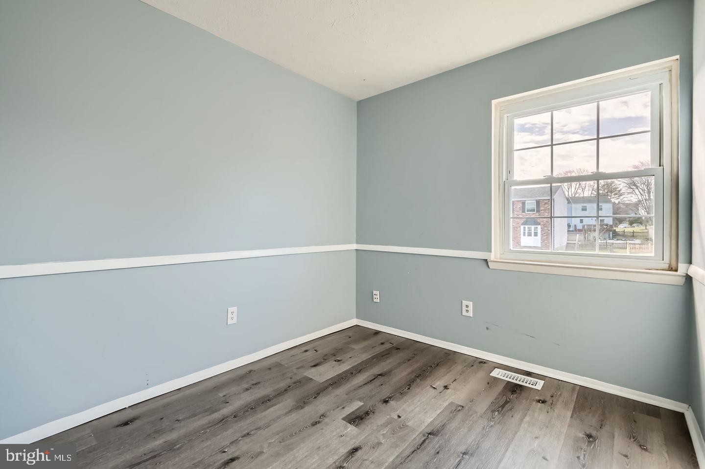 SEVEN COURTS - Residential Lease